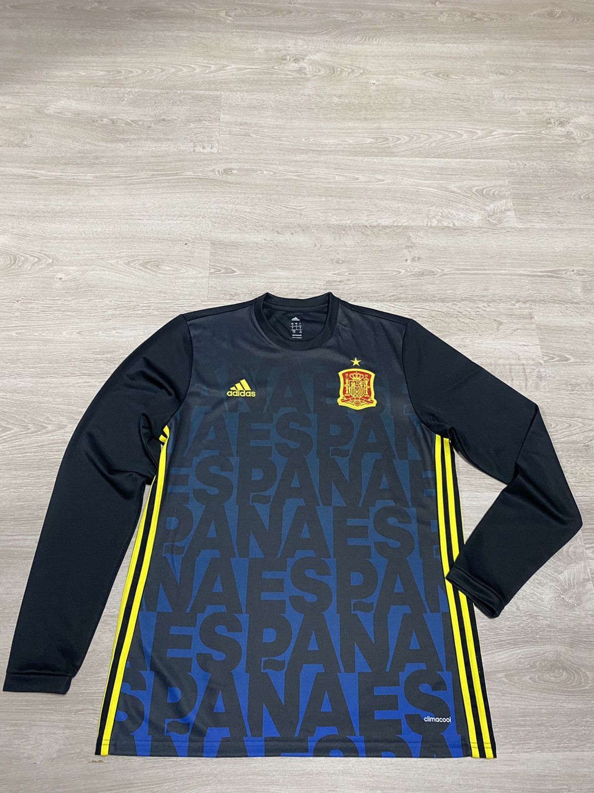 Adidas Adidas National Team Spain Longsleeve 2015 away Size L Size US L / EU 52-54 / 3 - 1 Thumbnail