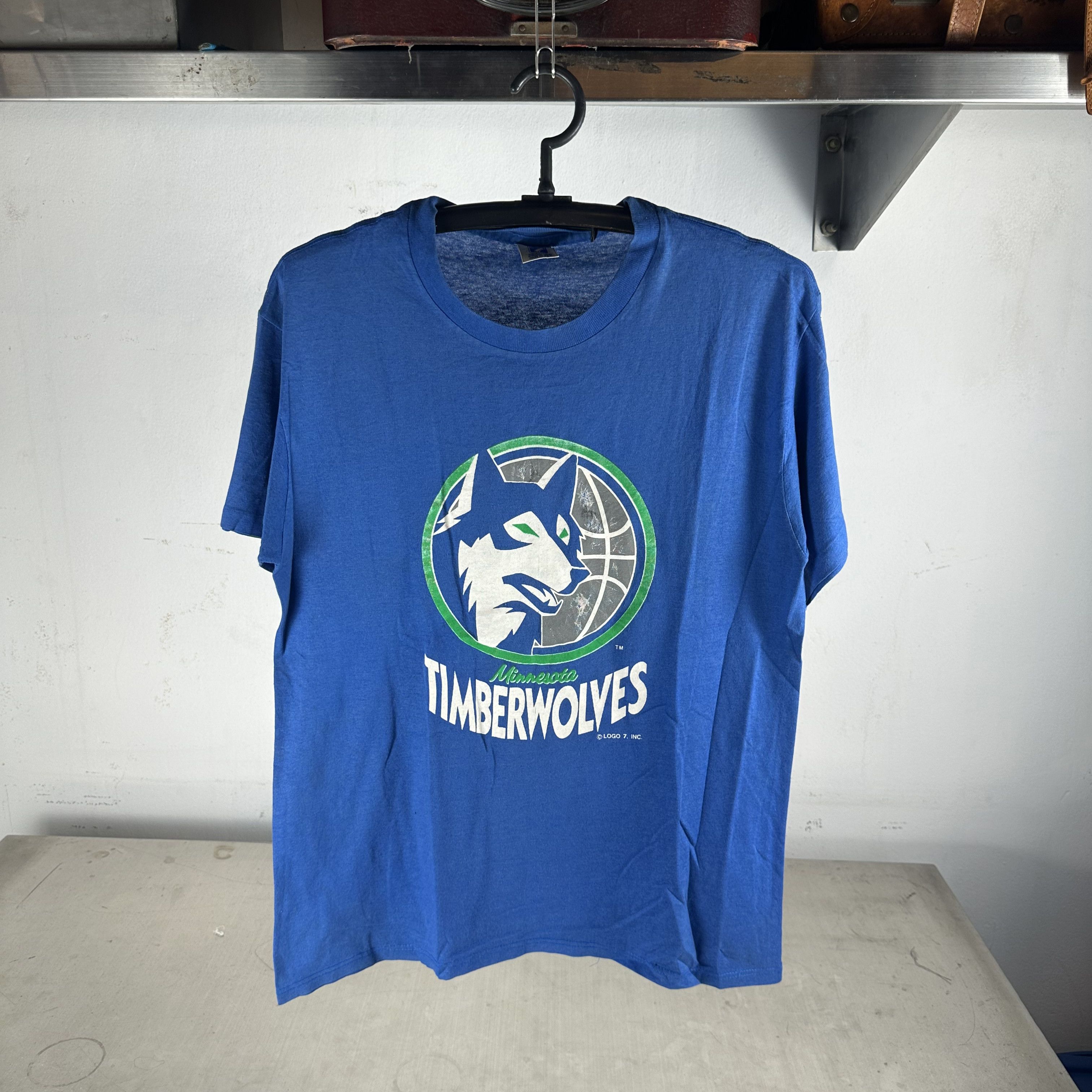 Vintage 90s Minnesota Timberwolves NBA Logo Basketball T-Shirt Size US M / EU 48-50 / 2 - 1 Thumbnail