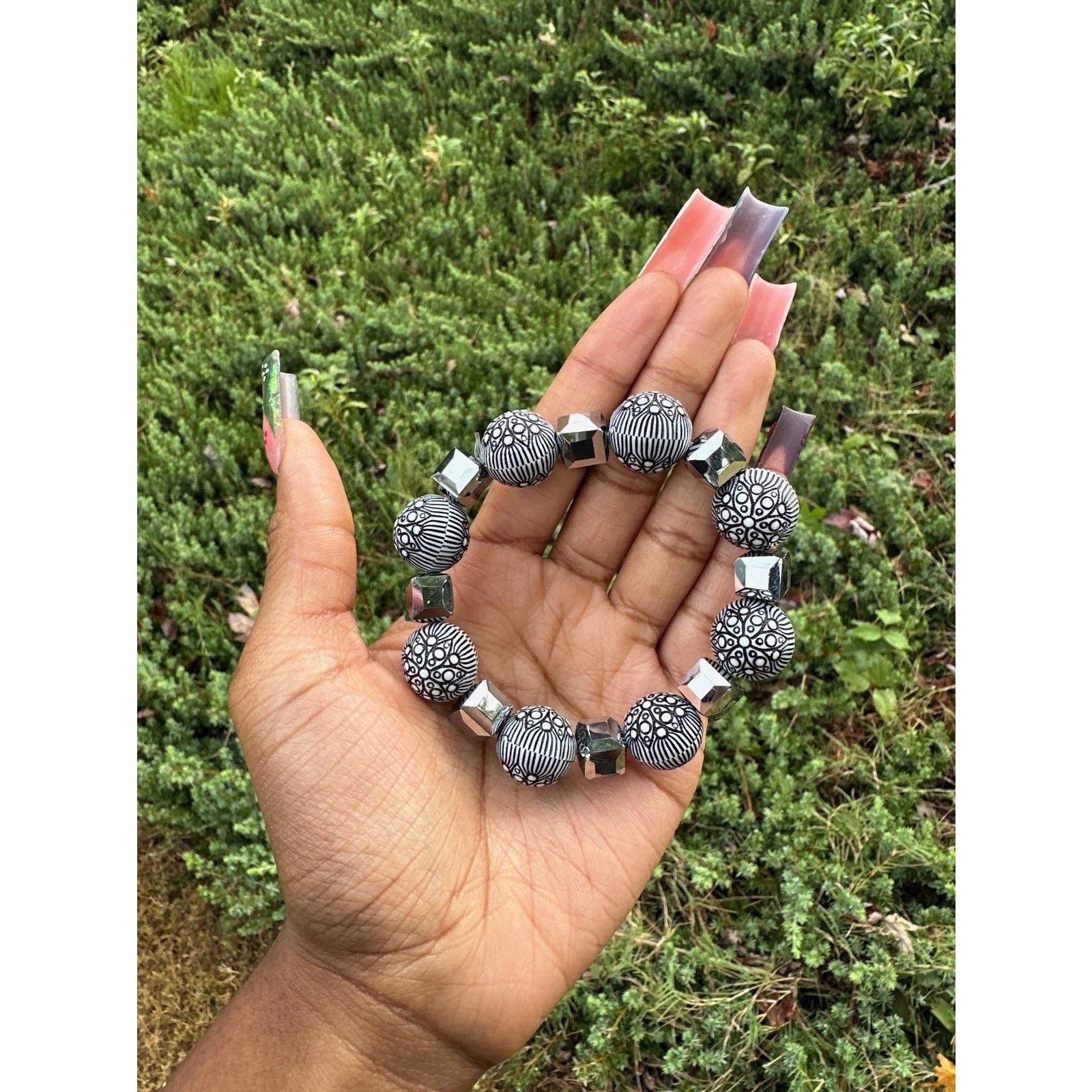 Nialaya Handmade monchrome clear tribal bracelets from Ghana Size ONE SIZE - 6 Thumbnail