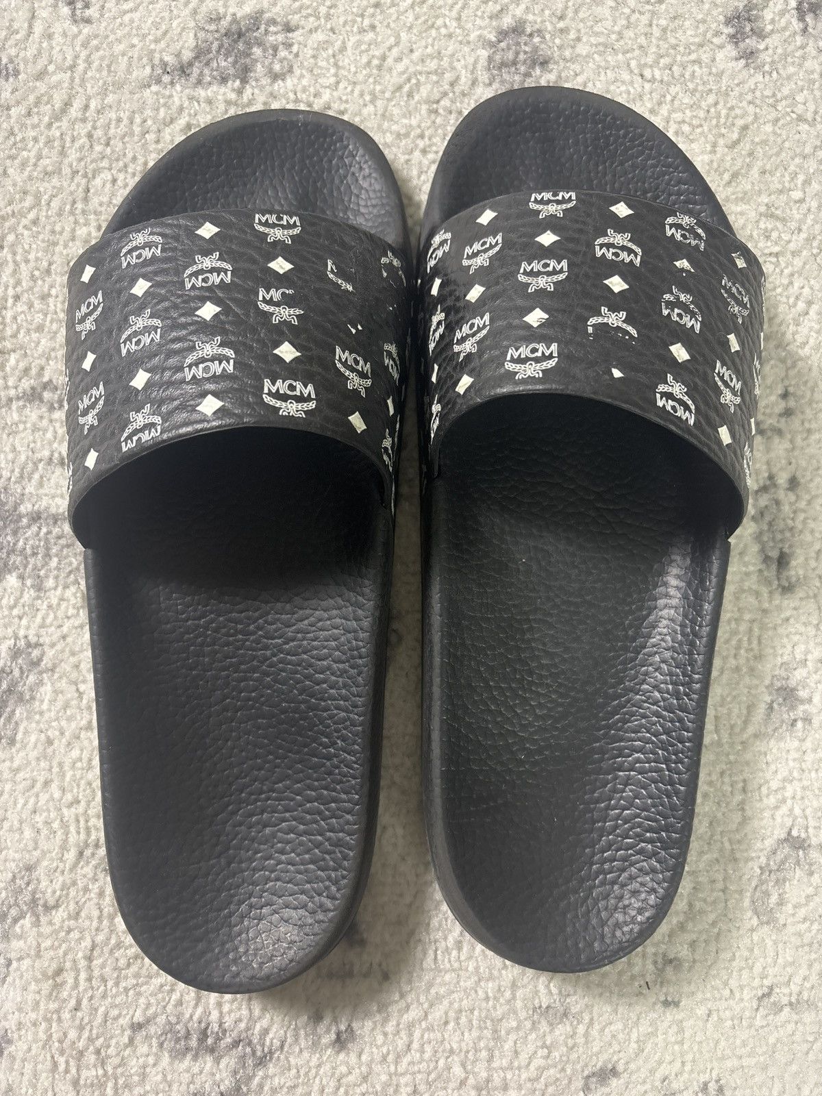 MCM MCM SLIDES (BLACK & WHITE) Size US 8.5 / EU 41-42 - 3 Thumbnail