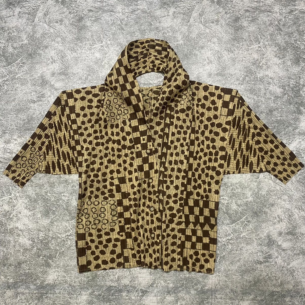 Pleats Please Issey Miyake Pleats Please by Issey Miyake Button up printed Shirt Size M / US 6-8 / IT 42-44 - 1 Thumbnail