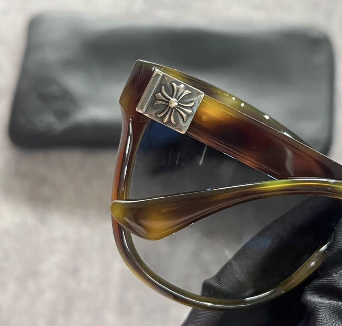 Chrome Hearts Chrome Hearts Tortoiseshell Sunglasses with Silver Hardware Size ONE SIZE - 2 Thumbnail