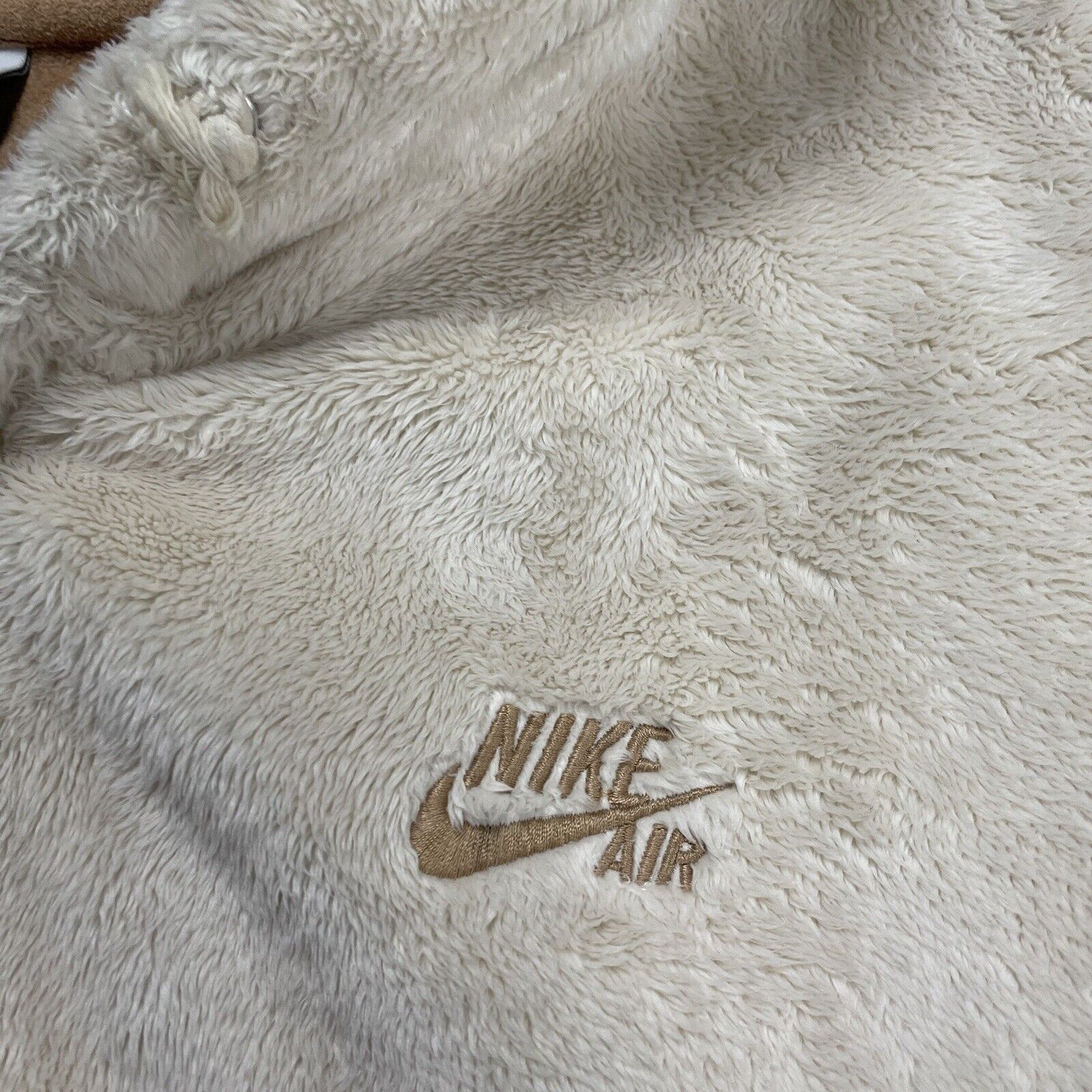 Nike Vintage Nike SB Air Suede Fur Jacket Windrunner Dunk 2004 L Size US L / EU 52-54 / 3 - 3 Thumbnail