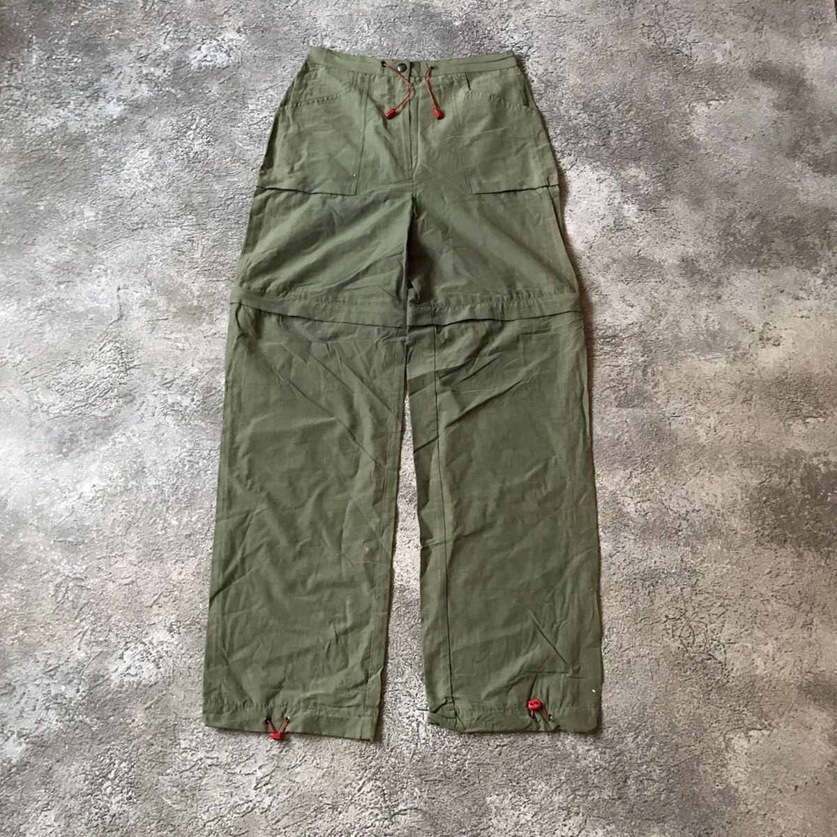 Vintage Vintage 90s Baggy Cargo Pants Olive Green Grunge Workwear 30 Size US 30 / EU 46 - 1 Thumbnail