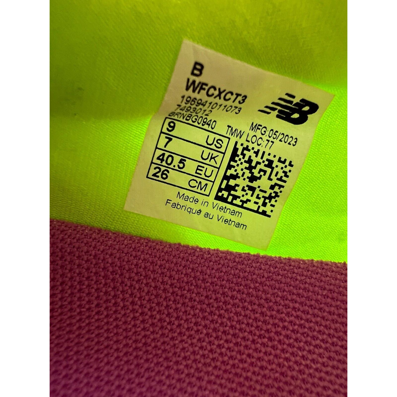 New Balance New Balance FuelCell Rebel V3 Running Volt Women Size 9B Size US 9 / IT 39 - 3 Thumbnail