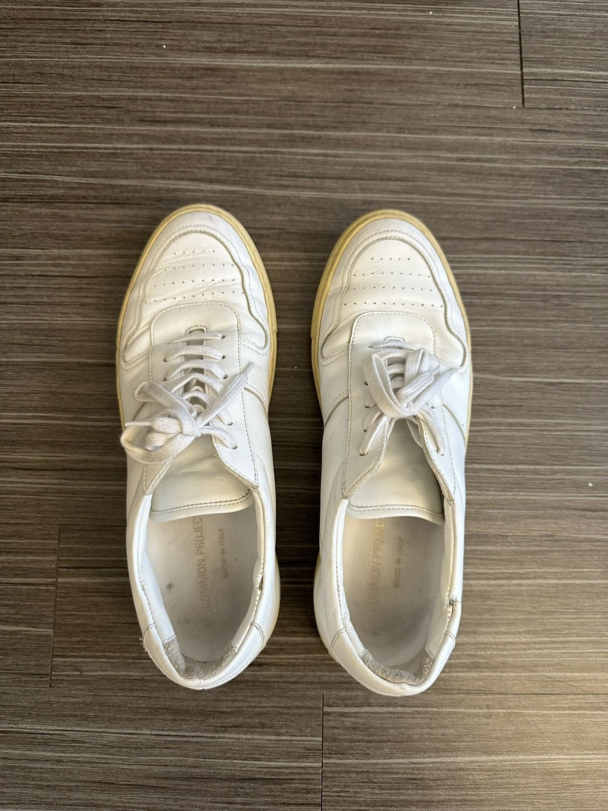 Common Projects COMMON PROJECTS BBall Leather Sneakers in White, Size: 41 Size US 8 / EU 41 - 3 Thumbnail