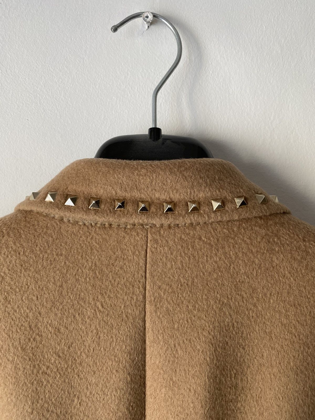 Valentino Valentino Rock Stud Camel Coat size 48 Size US M / EU 48-50 / 2 - 4 Thumbnail