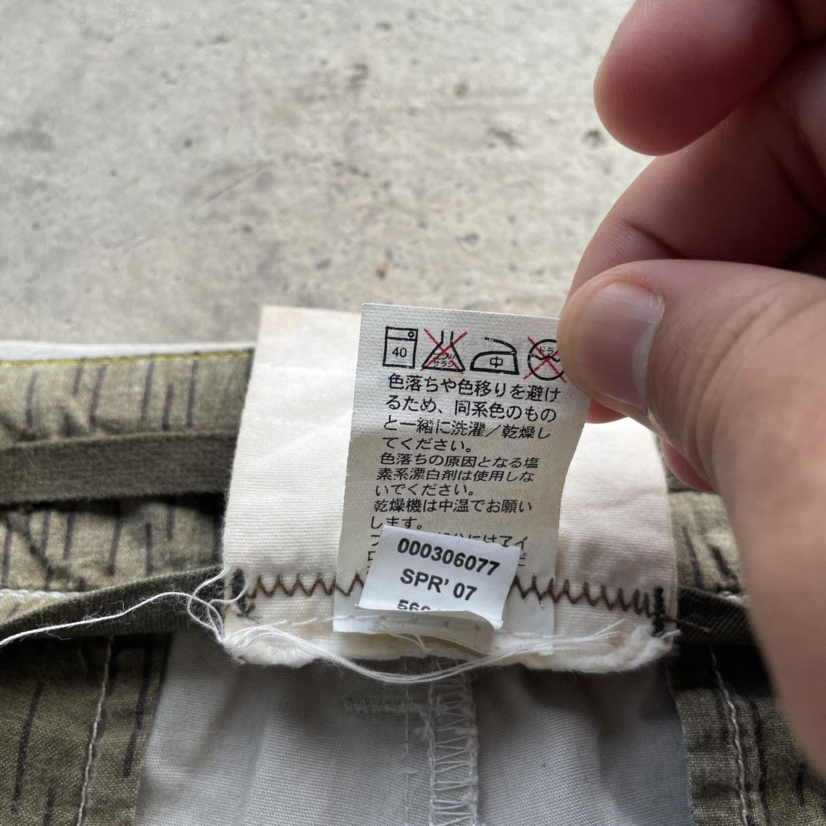 Vintage Vintage Gap Faded/Stain/Dirty Cargo Pants Workwear Tactical Size US 36 / EU 52 - 8 Thumbnail