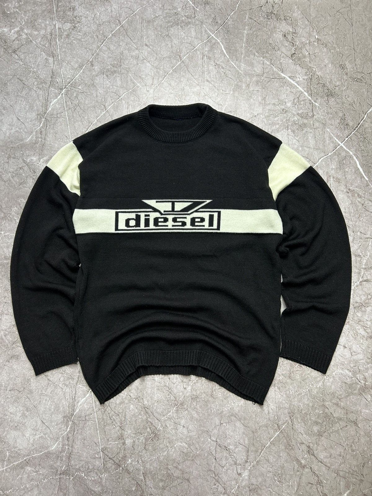 Diesel × Vintage Vintage 90s Diesel Sweater Knitwear Center Logo Size US L / EU 52-54 / 3 - 4 Thumbnail