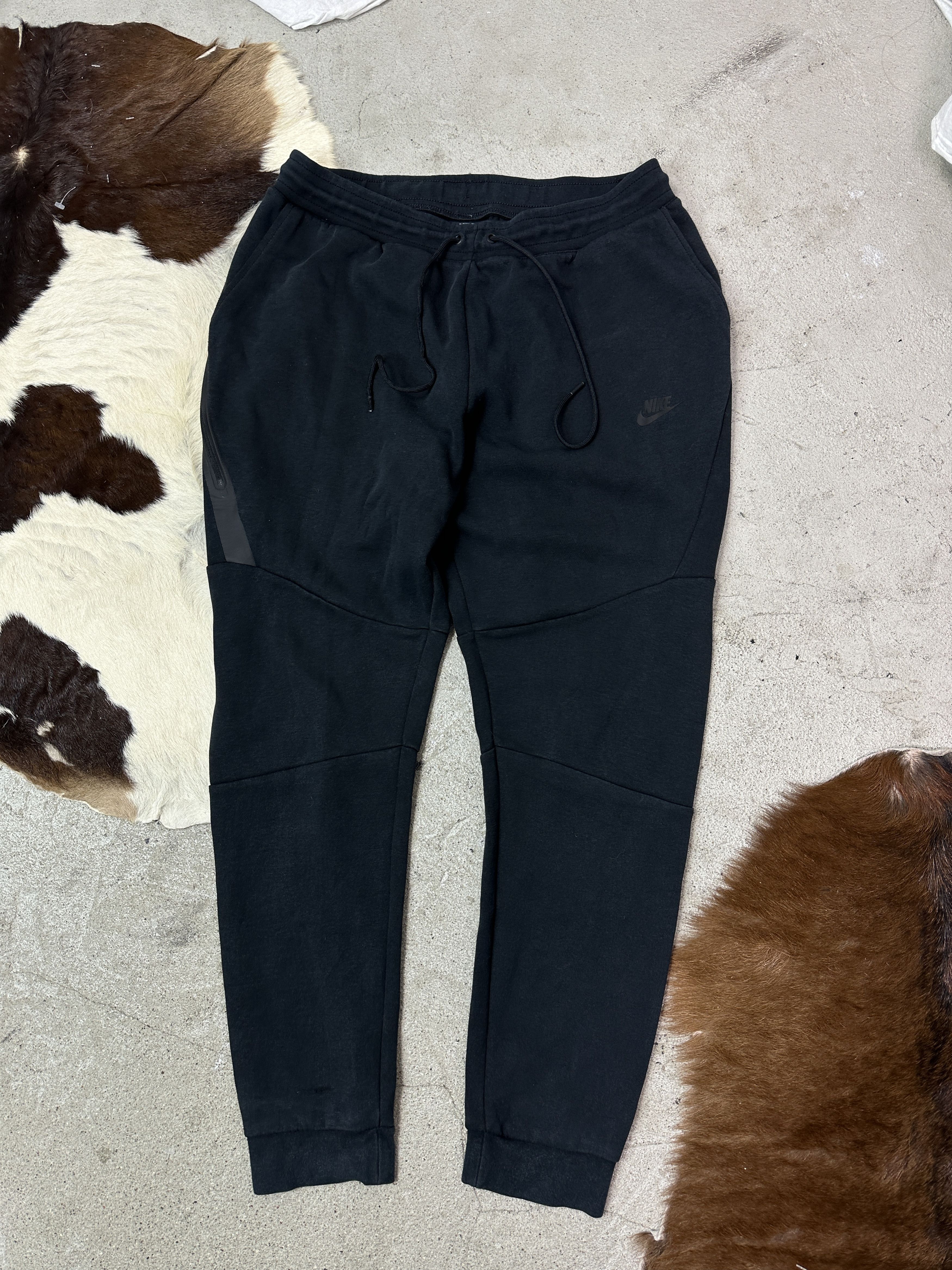 Nike Vintage Streetwear Sporty Nike Techfleece Sweatpants Y2K Size US 37 - 1 Thumbnail