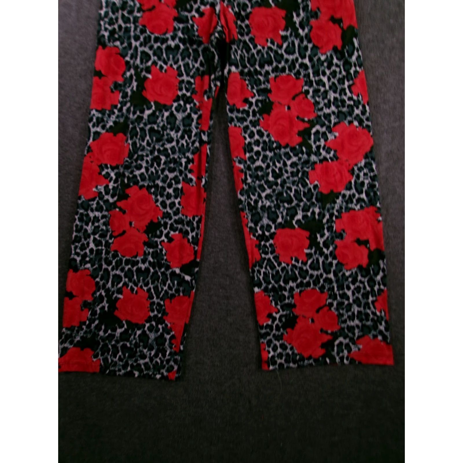Vintage Bobbie Brooks Sleep Pants Womens 2XL Red Rose Leopard Print Elastic Waist Lounge Pajama Pants Lounge Womens 2XL Red Rose Leopard Print Elastic Waist Size 40" / US 18 - 3 Thumbnail