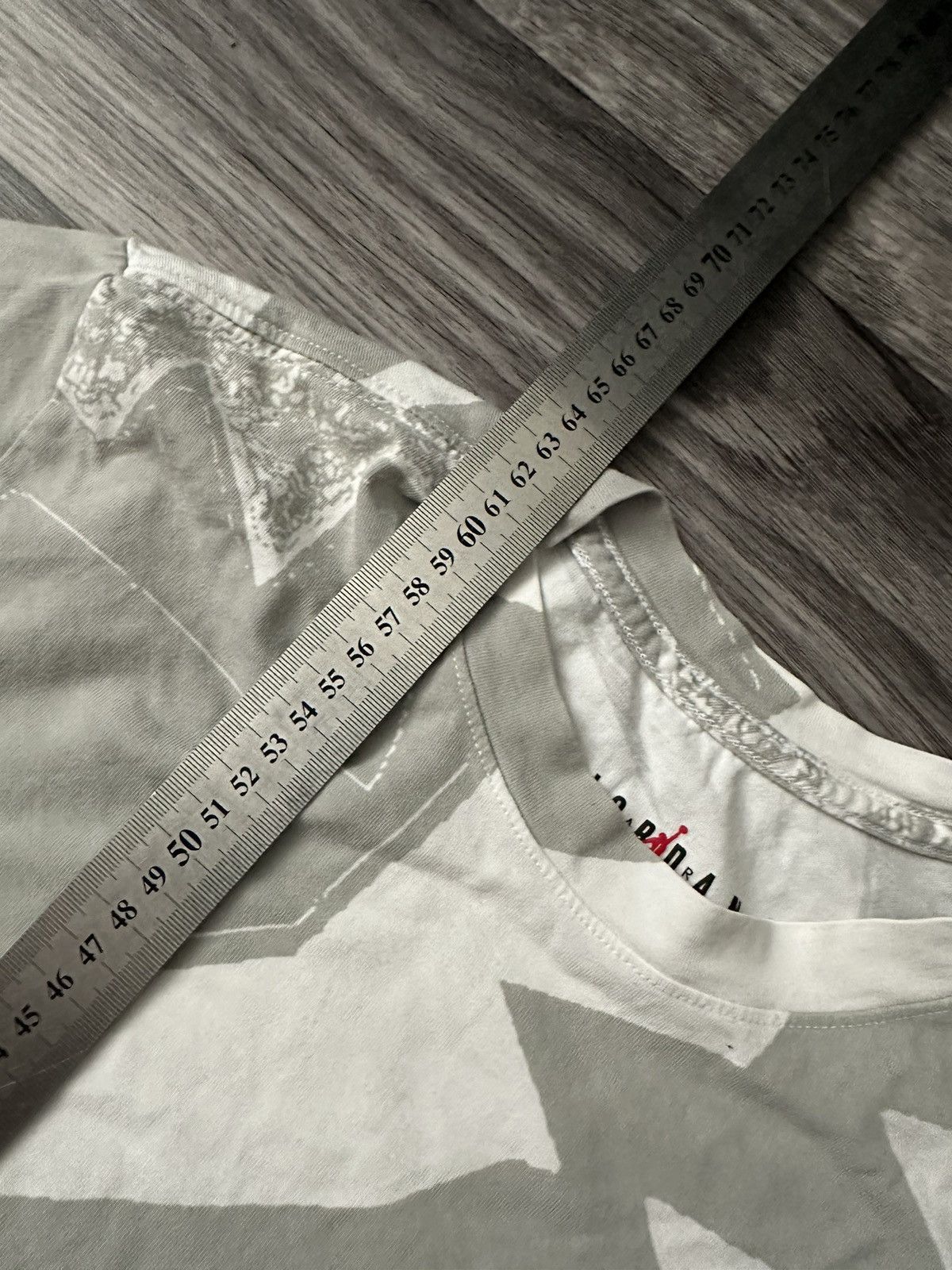 Jordan Brand Nike Jordan Essential Grey t shirt size S hype streetwear Size US S / EU 44-46 / 1 - 6 Thumbnail
