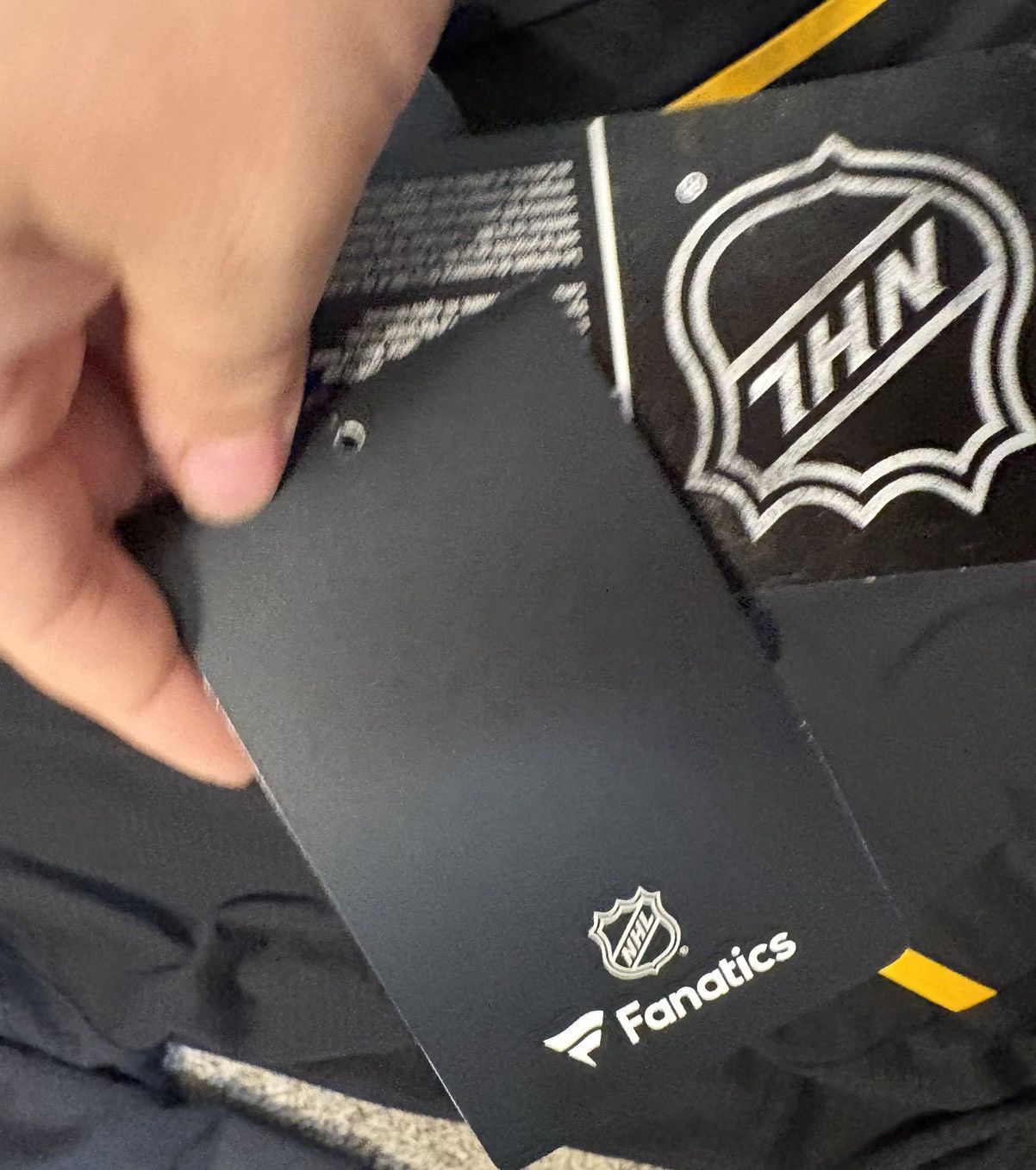 Other (Fanatics) NWT NHL Pittsburgh Penguins Budlight Zip: Size XL Size US XL / EU 56 / 4 - 7 Thumbnail