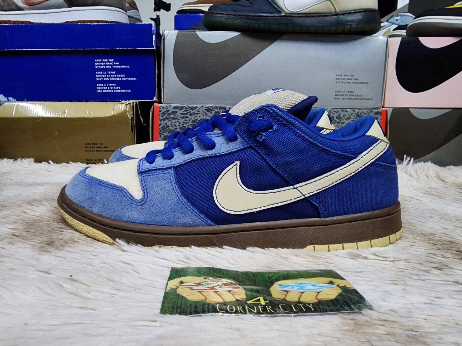 Nike Nike Sb Dunk Low Gold Rail Size US 10 / EU 43 - 1 Thumbnail
