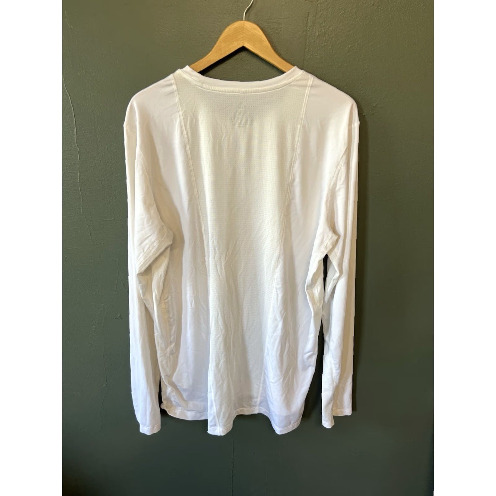 Adidas Adidas Mens White Long Sleeve Athletic Shirt 2XL Primegreen Techfit Slim Fit Durable Athleticwear Shirt Mens 2XL White Long Sleeve T-Shirt Size US XXL / EU 58 / 5 - 2 Thumbnail
