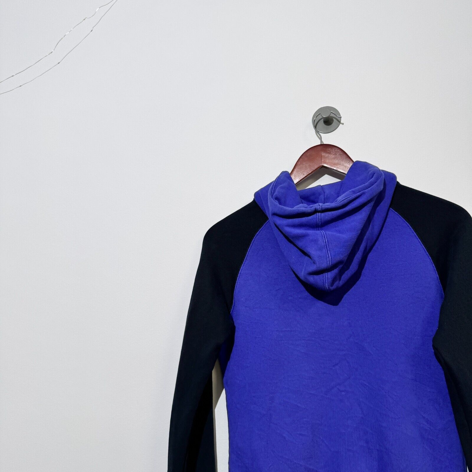 Nike Vintage Nike Unisex Purple Black Cotton Hoodie Size S Size US S / EU 44-46 / 1 - 13 Thumbnail