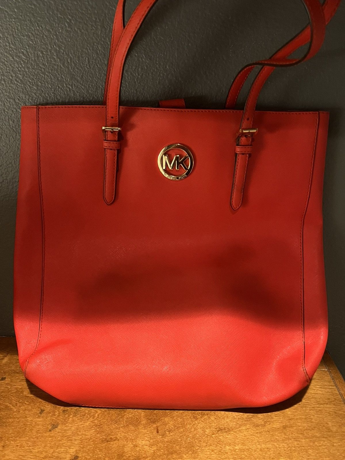 Michael Kors Michael Kors Saffiano Leather Bag Size ONE SIZE - 2 Thumbnail