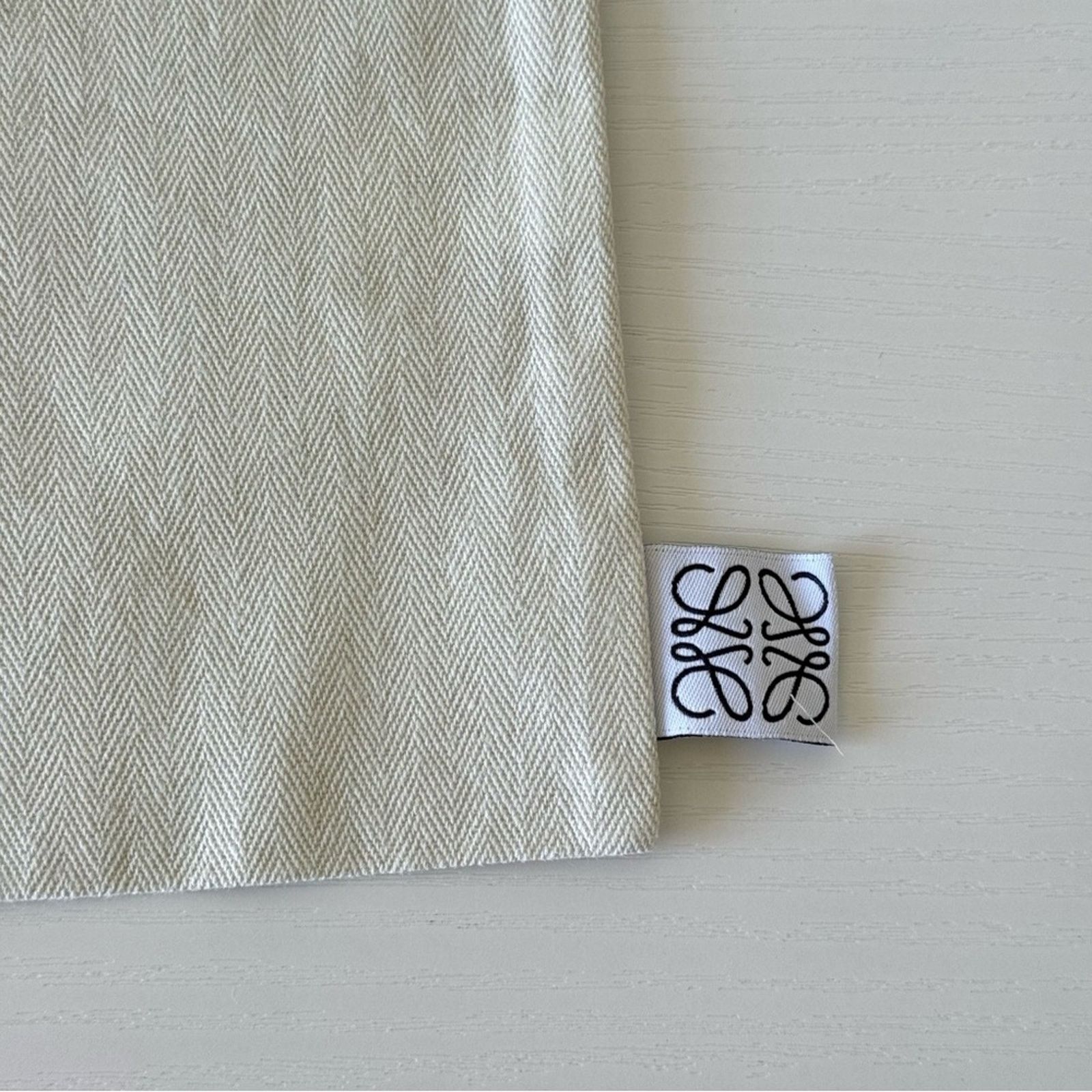 Loewe LOEWE Set of Two Cream Drawstring Dust Shoe Bags Size ONE SIZE - 2 Thumbnail
