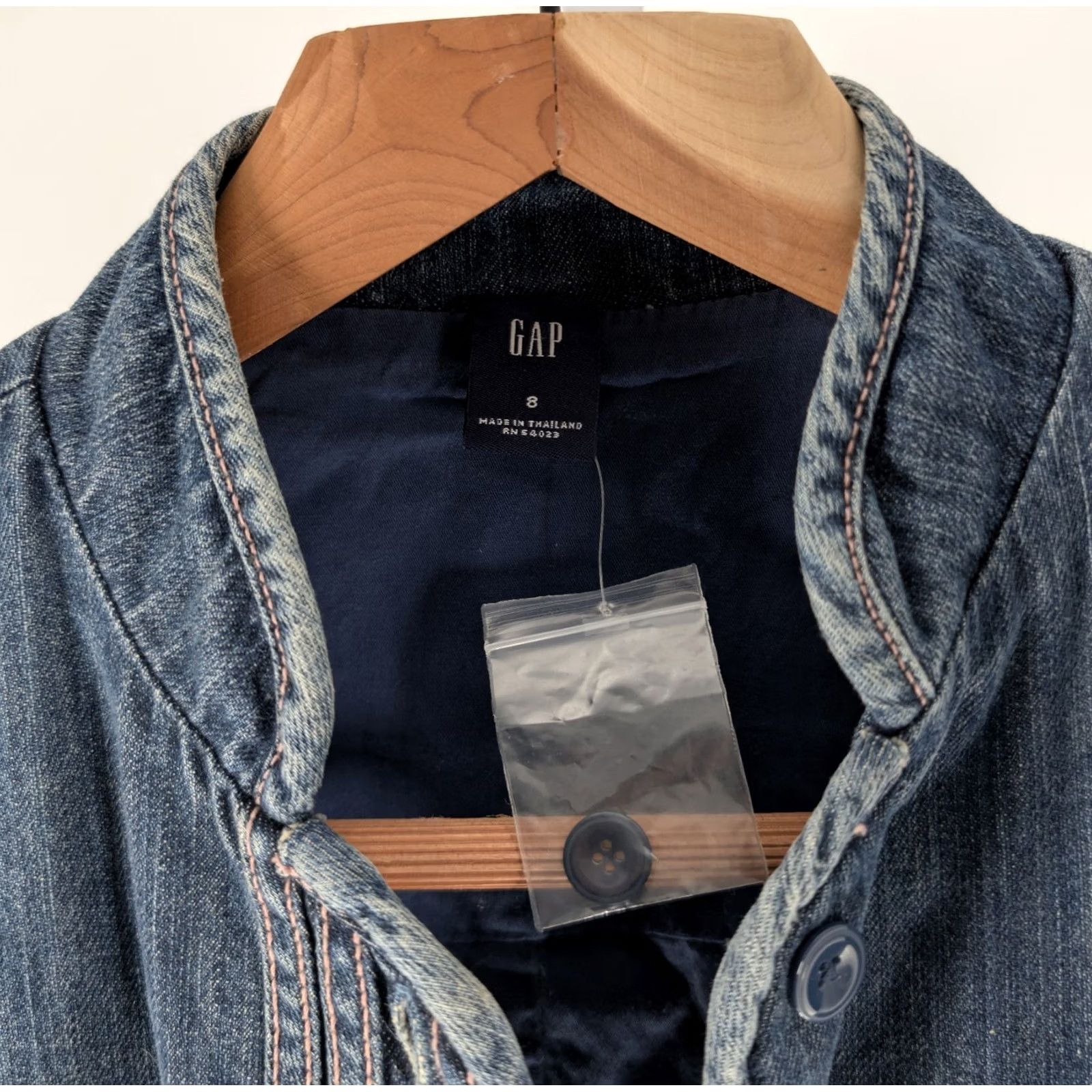 Gap VINTAGE Gap Denim Jacket Military Blazer Pink Stitch Puff Sleeve Y2K 2005 8 Blue Womens Size M / US 6-8 / IT 42-44 - 4 Thumbnail