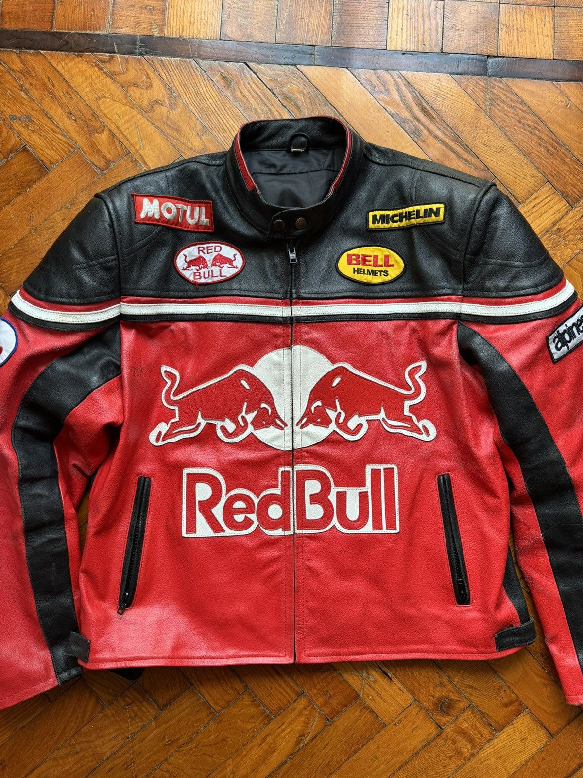 Red Bull Red Bull Racing red/black leather jacket size XL Size US XXL / EU 58 / 5 - 2 Thumbnail