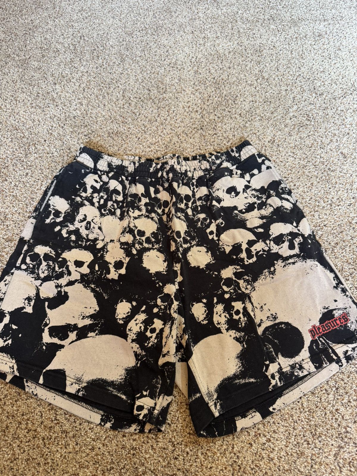 Pleasures Pleasures Skull Shorts Size US 32 / EU 48 - 1 Thumbnail