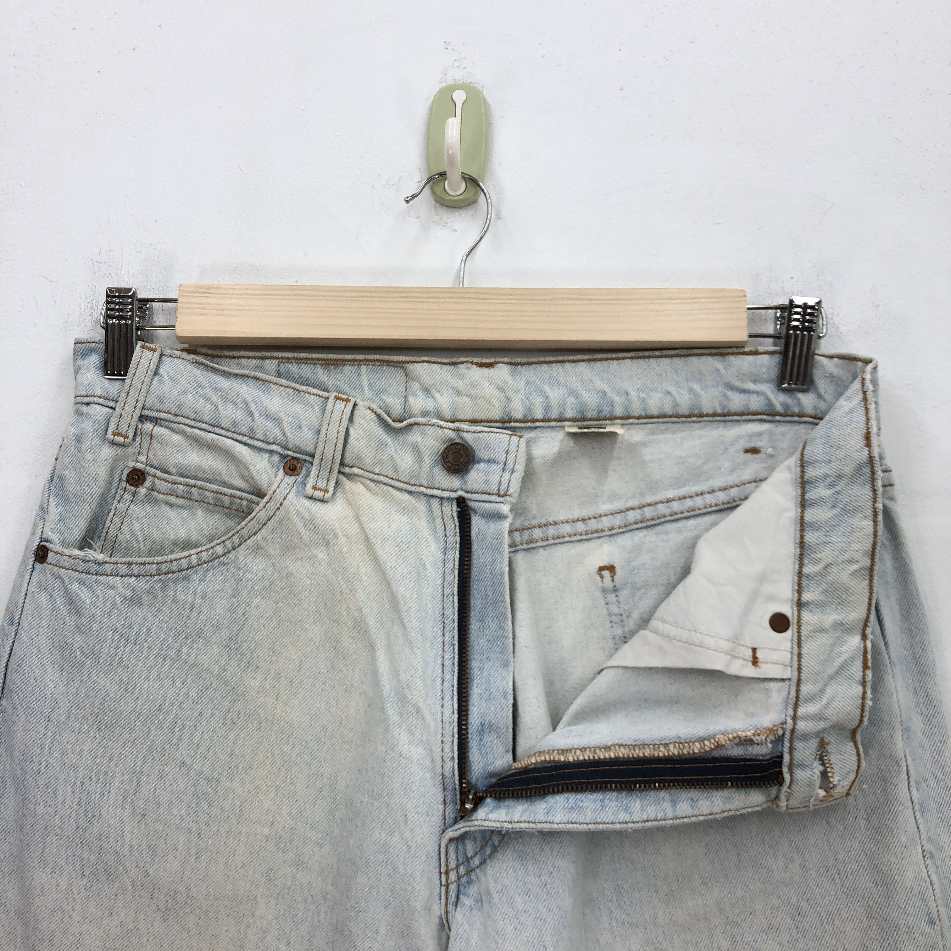 Levi's Vintage Levi's Light Wash Jeans Levis Faded Levis Denim Size US 32 / EU 48 - 6 Thumbnail