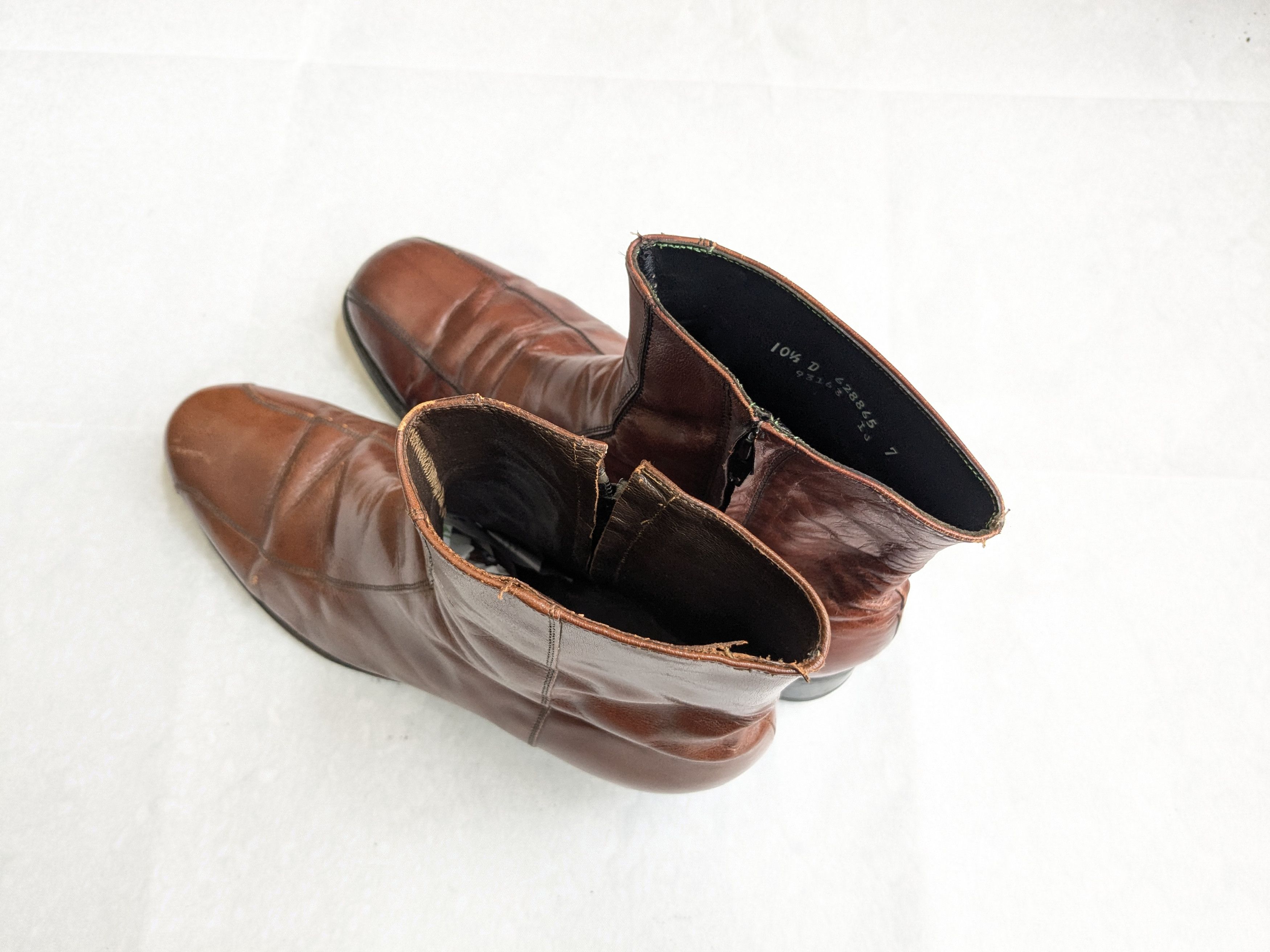 Florsheim Florsheim Side Zip Boots Brown Leather 10.5 D Size US 10.5 / EU 43-44 - 11 Thumbnail