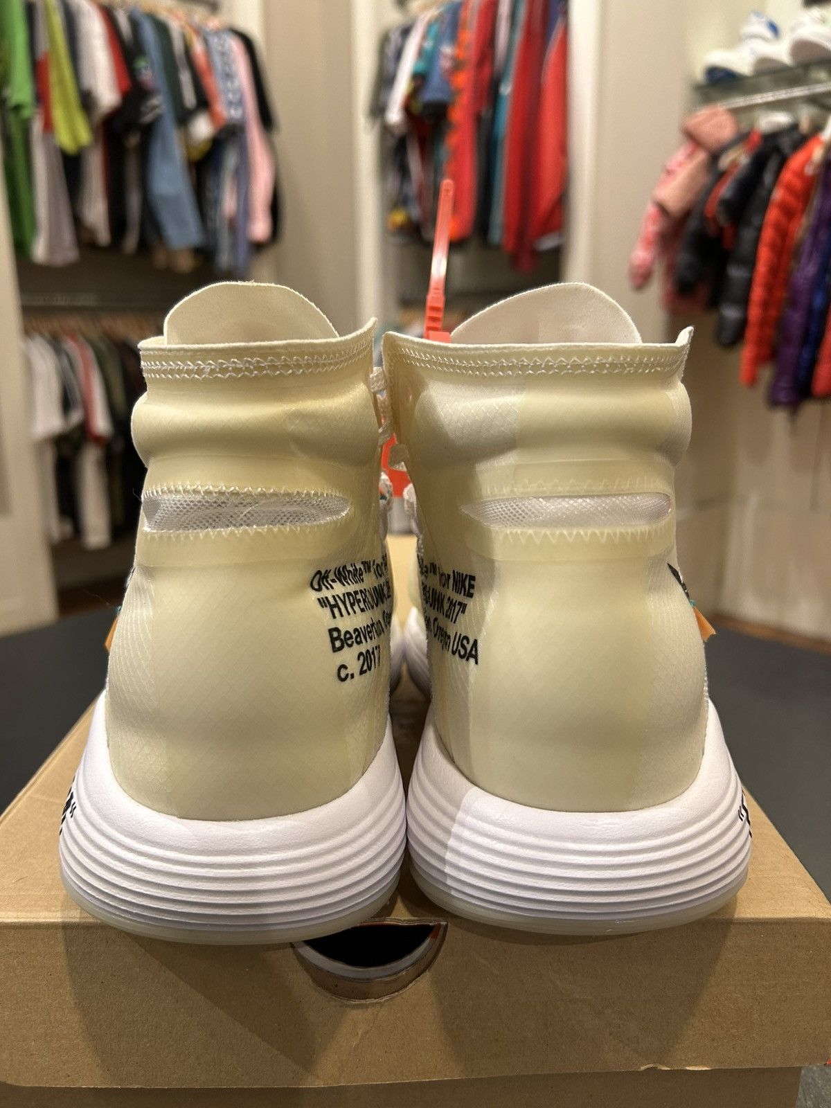 Nike Nike React Hyperdunk 2017 Flyknit ‘Off-White’ Size US 7 / EU 40 - 3 Thumbnail