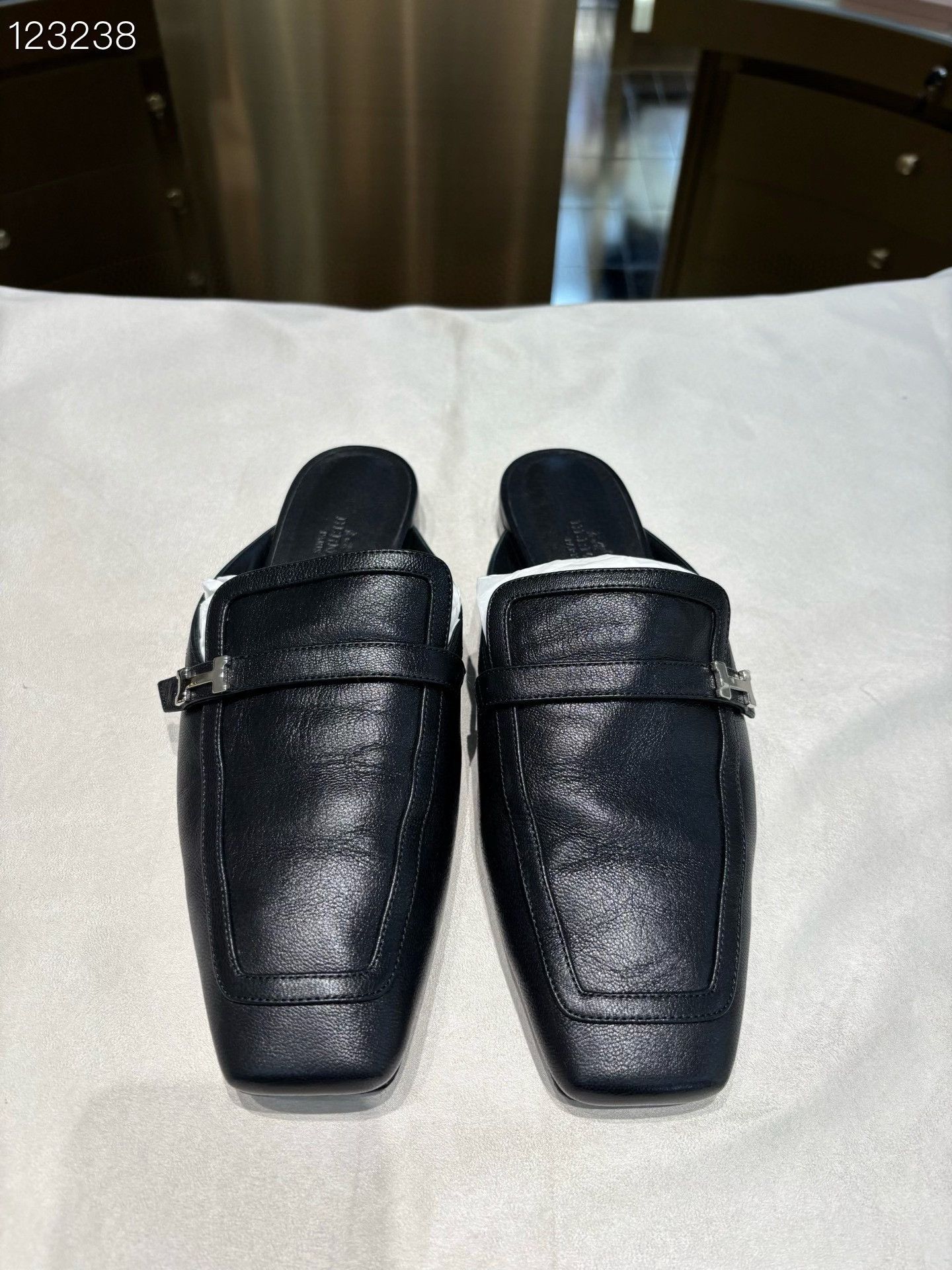 Hermes Hermès Groupie Women's Black Mules Size US 7.5 / IT 37.5 - 1 Thumbnail