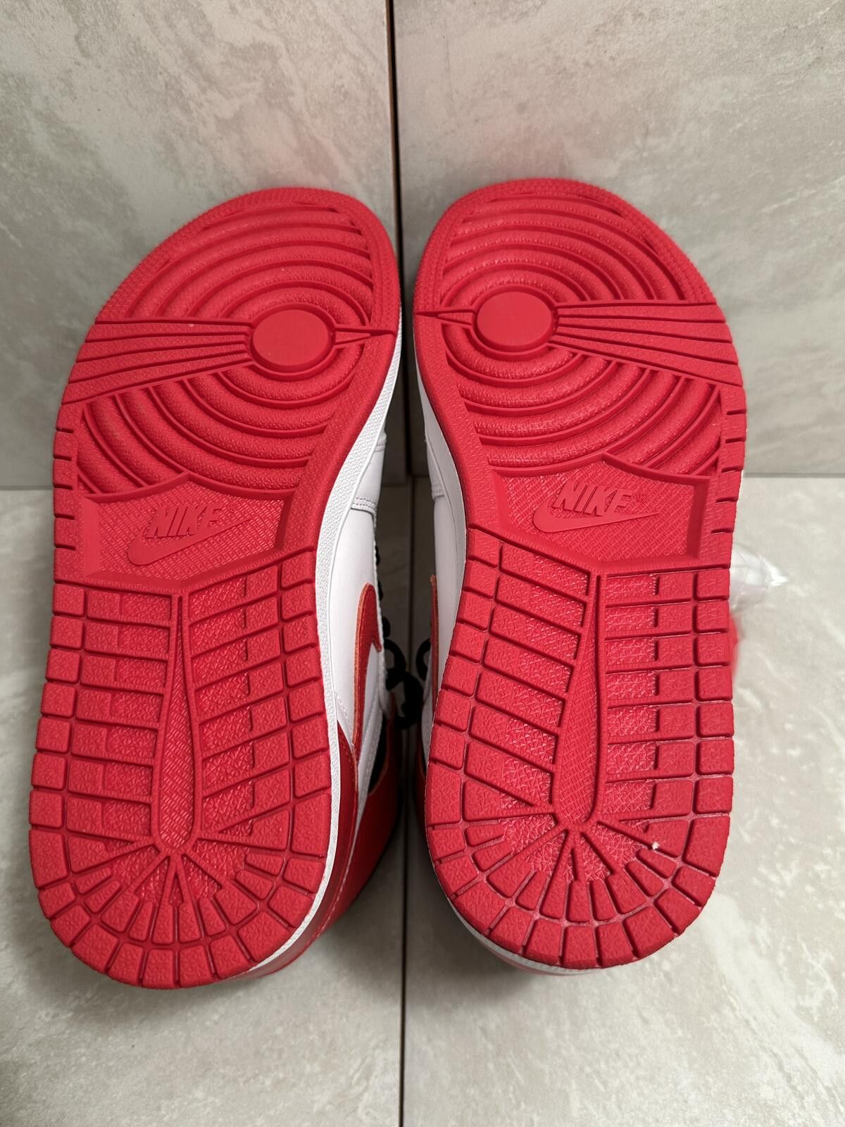 Jordan Brand Nike Air Jordan 1 Retro High OG Heritage Chicago sneakers 9 Size US 9 / EU 42 - 11 Thumbnail