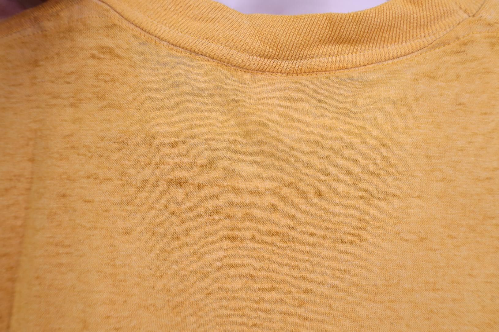 Vintage Vintage 70s 80s Riunite D'Oro Pure Gold Wine T-Shirt USA Size US XL / EU 56 / 4 - 10 Thumbnail