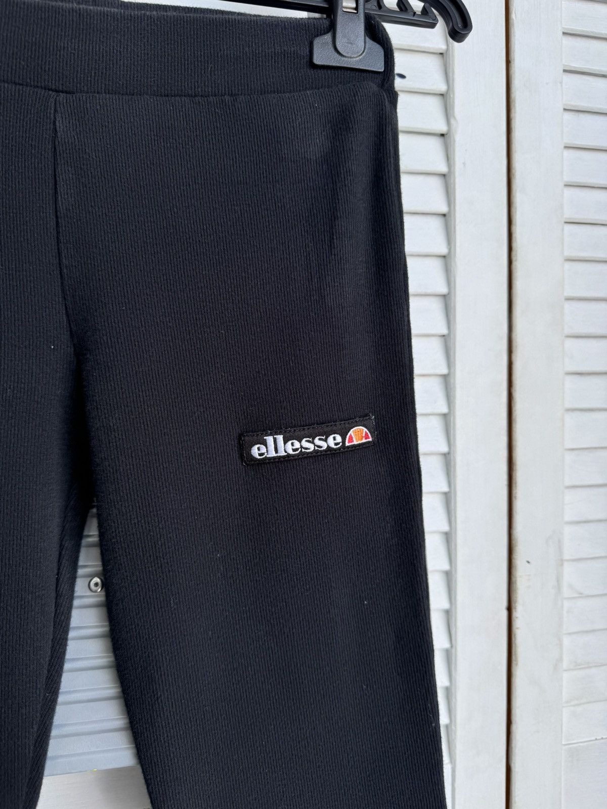 Ellesse Vintage Ellesse Flared Black Rib Pants Size 8 Size 27" / US 4 / IT 40 - 6 Thumbnail