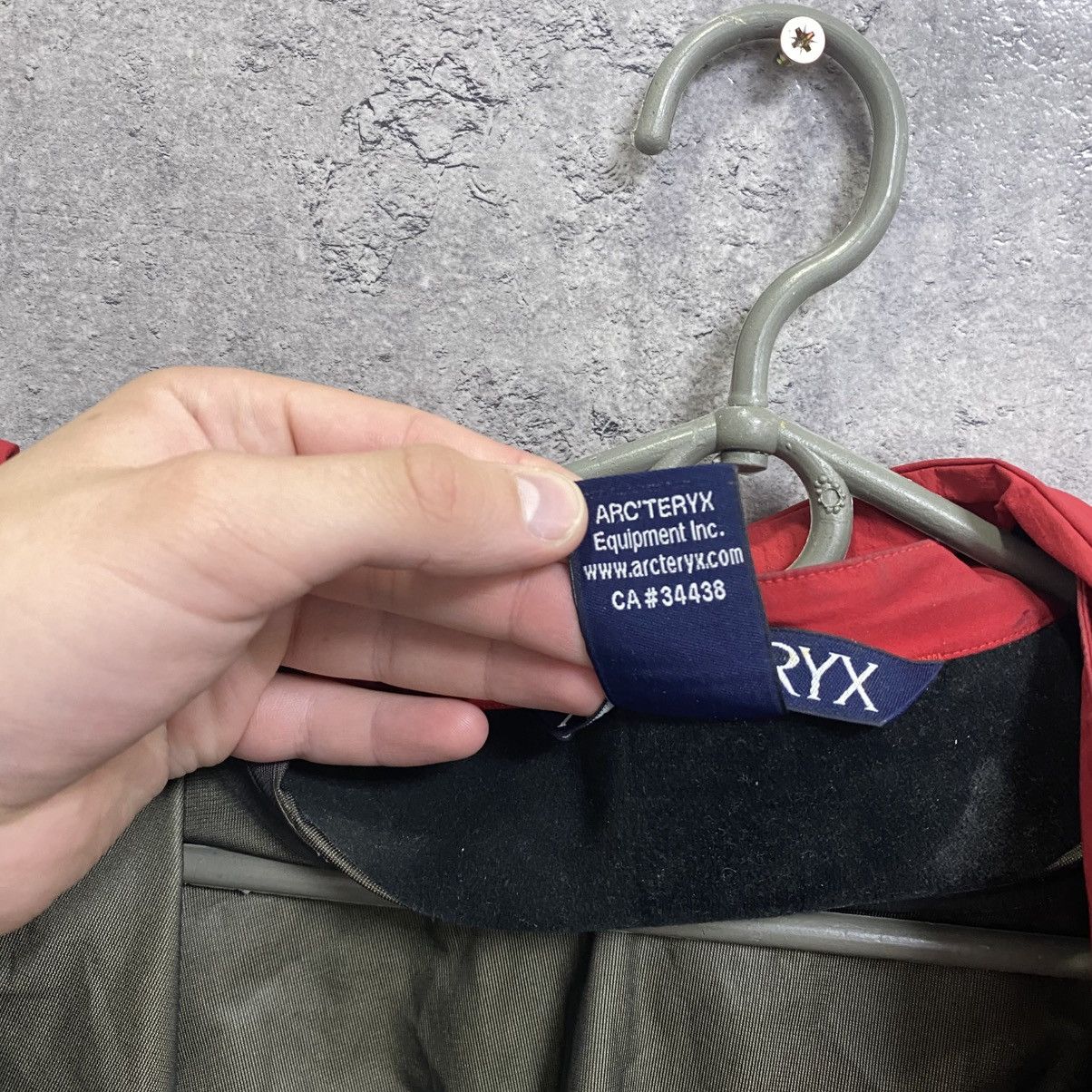 Arc'teryx Men's Arcteryx Beta Gore-Tex Jacket Size US L / EU 52-54 / 3 - 16 Thumbnail