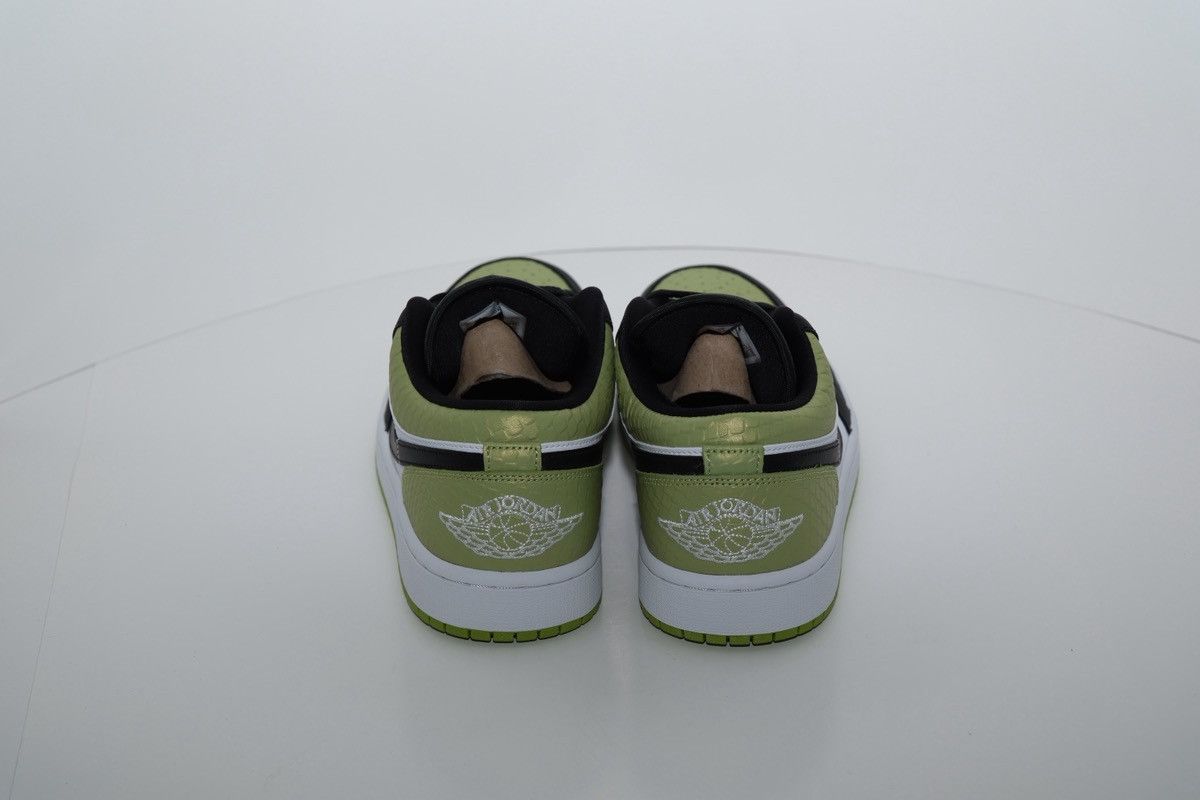 Jordan Brand Nike Air Jordan 1 Low Snakeskin Vivid Green DX4446-301 10.5W Size US 10.5 / IT 40.5 - 4 Thumbnail
