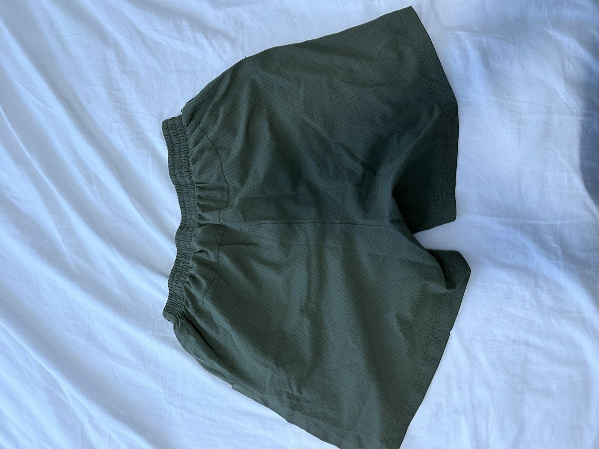 Adidas Adidas Running shorts 5” reflective unlined m5 Size US 28 / EU 44 - 1 Thumbnail