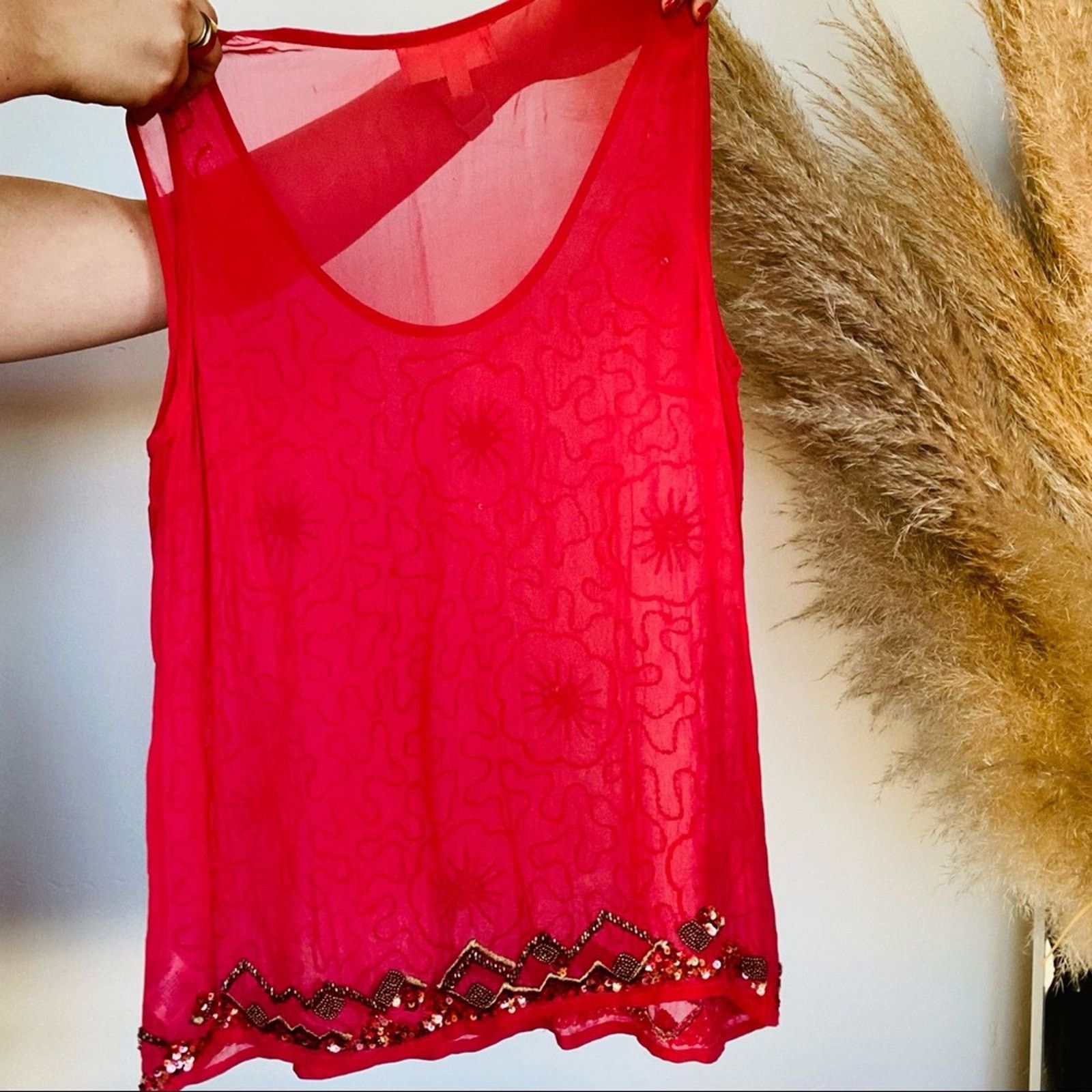 Anthropologie ANTHROPOLOGIE Pink Red Sequin Sheer Tank Top Blouse Shirt Size S / US 4 / IT 40 - 6 Thumbnail