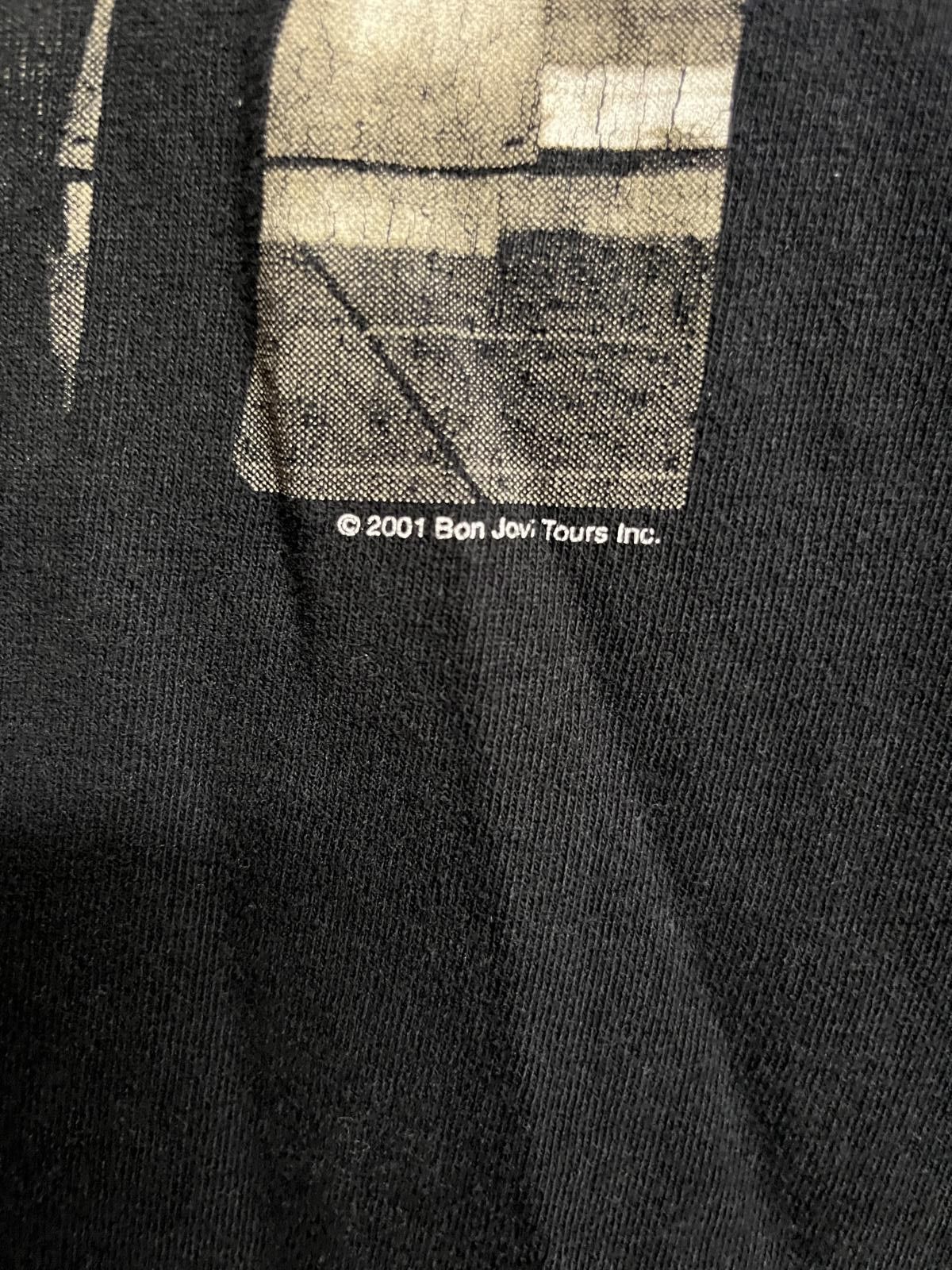 Designer VTG Bon Jovi T-shirt One Wild Night World Tour Tee 2001 XL Size US XL / EU 56 / 4 - 5 Thumbnail