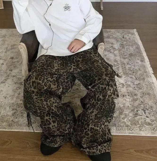 Japanese Brand × Vintage Leopard print parachute pleated cargo wide-leg pants Size US 32 / EU 48 - 4 Thumbnail