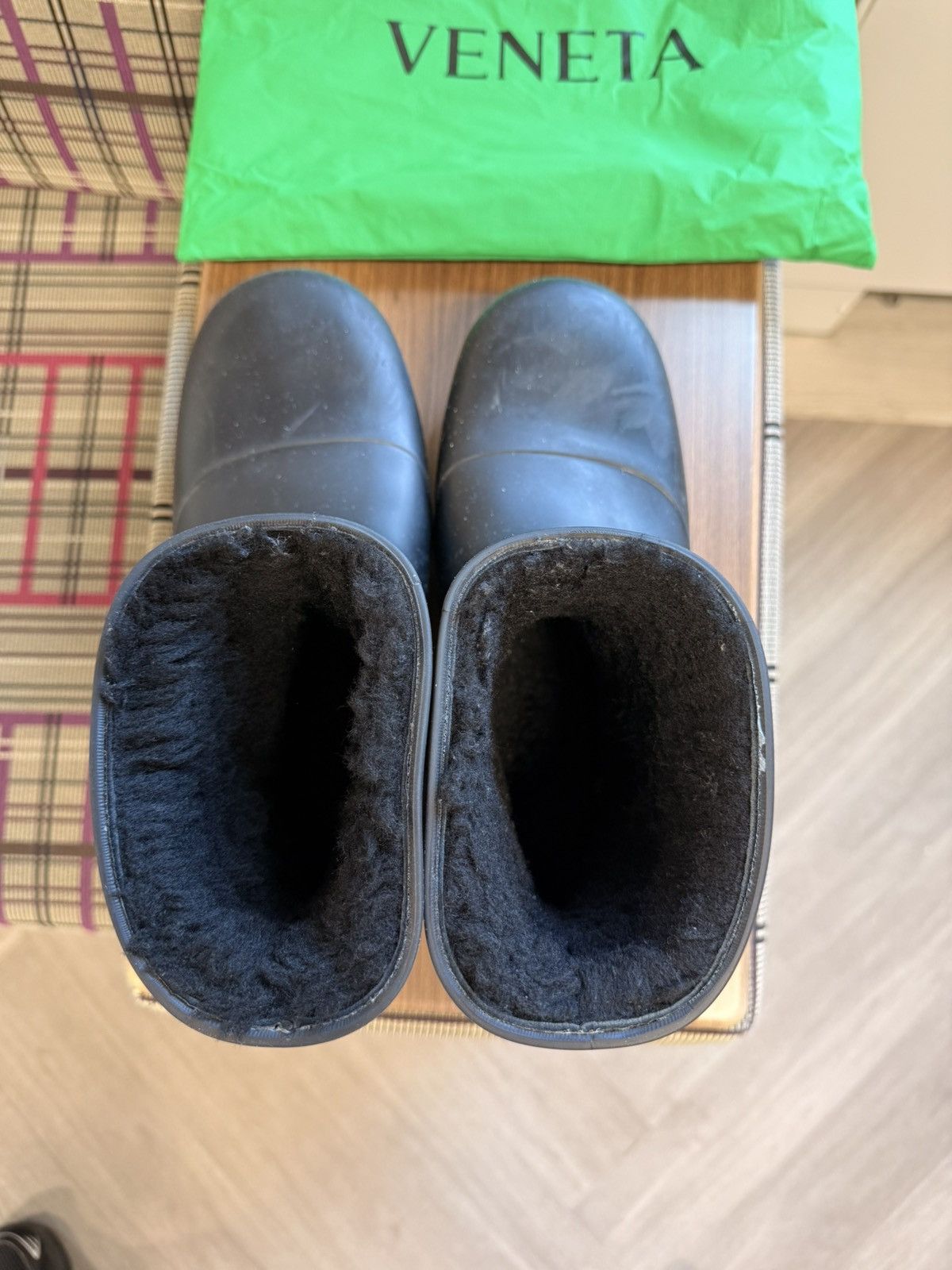 Bottega Veneta Puddle Boots Cozy Shearling Interior in Black Size US 8 / EU 41 - 4 Thumbnail