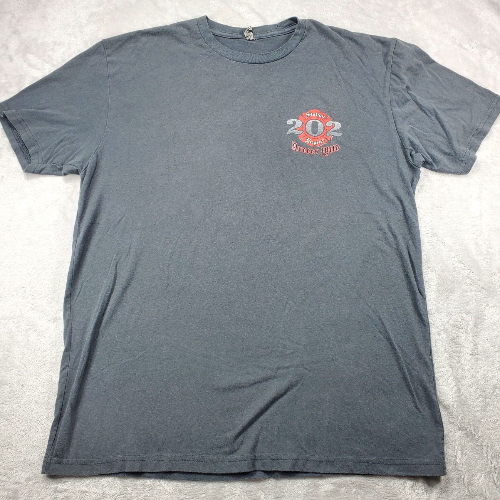 Vintage Deuces Wild MFD Station 202 Engine 202 Shirt XL Men Gray Short Sleeve Crew Neck T-Shirt Logo All Seasons Breathable Vintage No (adjust as per best) Size US XL / EU 56 / 4 - 3 Thumbnail