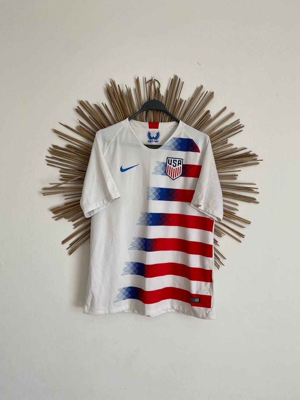 Nike USA 2018 2019 nike home football soccer jersey Size US L / EU 52-54 / 3 - 1 Thumbnail