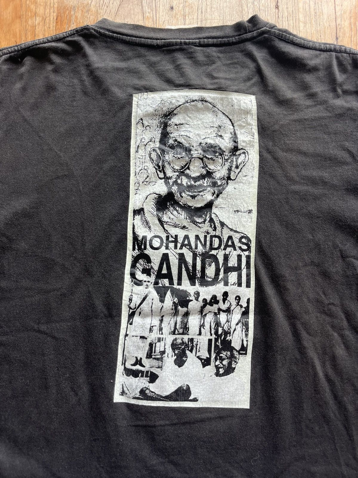 Vintage Vintage Mohandas GANDHI Father of India big face T-shirt Size US M / EU 48-50 / 2 - 8 Thumbnail