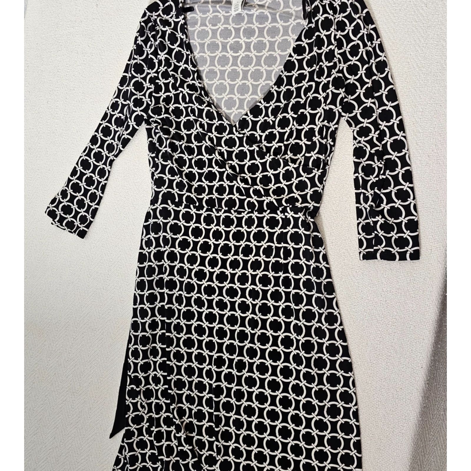 White House Black Market White House Black Market Dress 3/4 Sleeve Belted V-Neck Midi Black Women's 8 Size M / US 6-8 / IT 42-44 - 6 Thumbnail