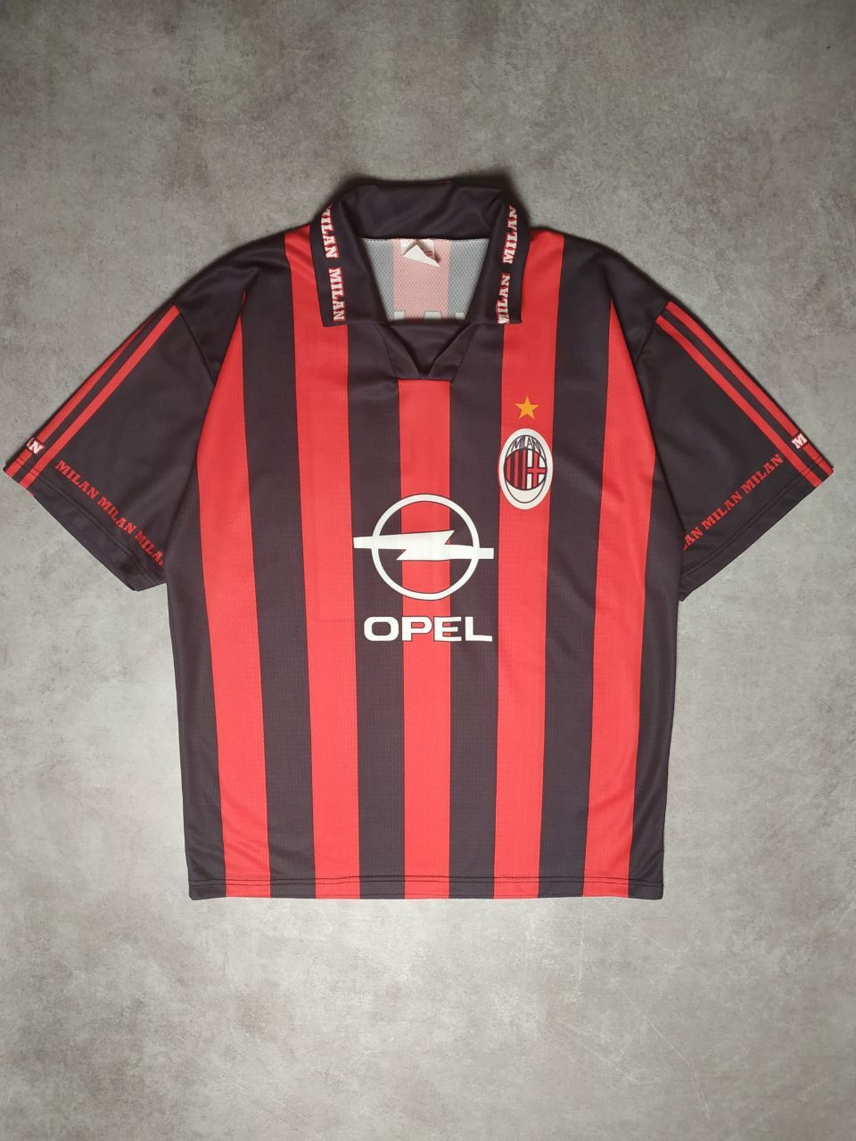 Vintage Rivaldo AC Milan vintage soccer jersey 90’s shirt Italy Size US S / EU 44-46 / 1 - 4 Thumbnail
