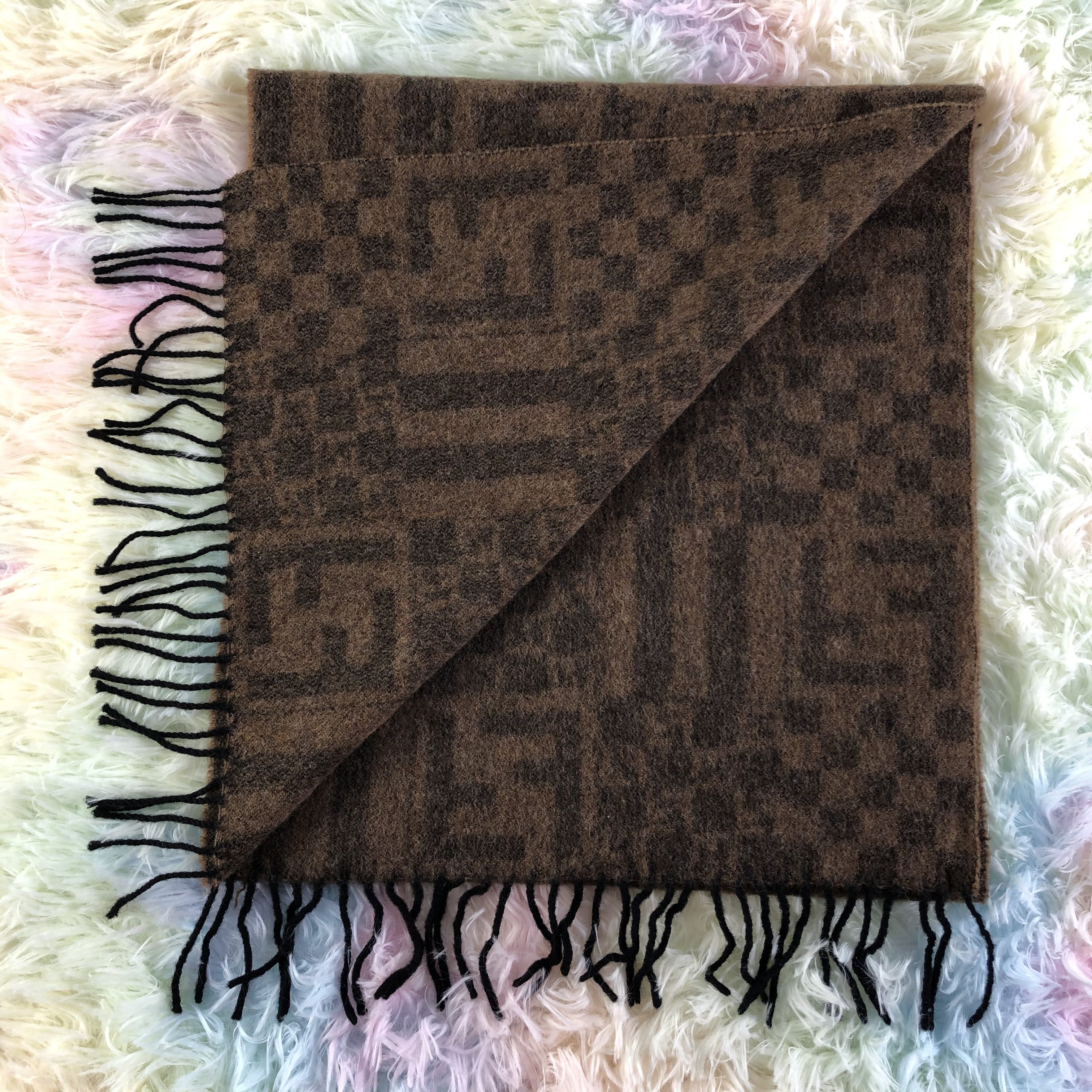Vintage Fendi Scarf / Muffler / Neckwear - KM46 Size ONE SIZE - 4 Thumbnail