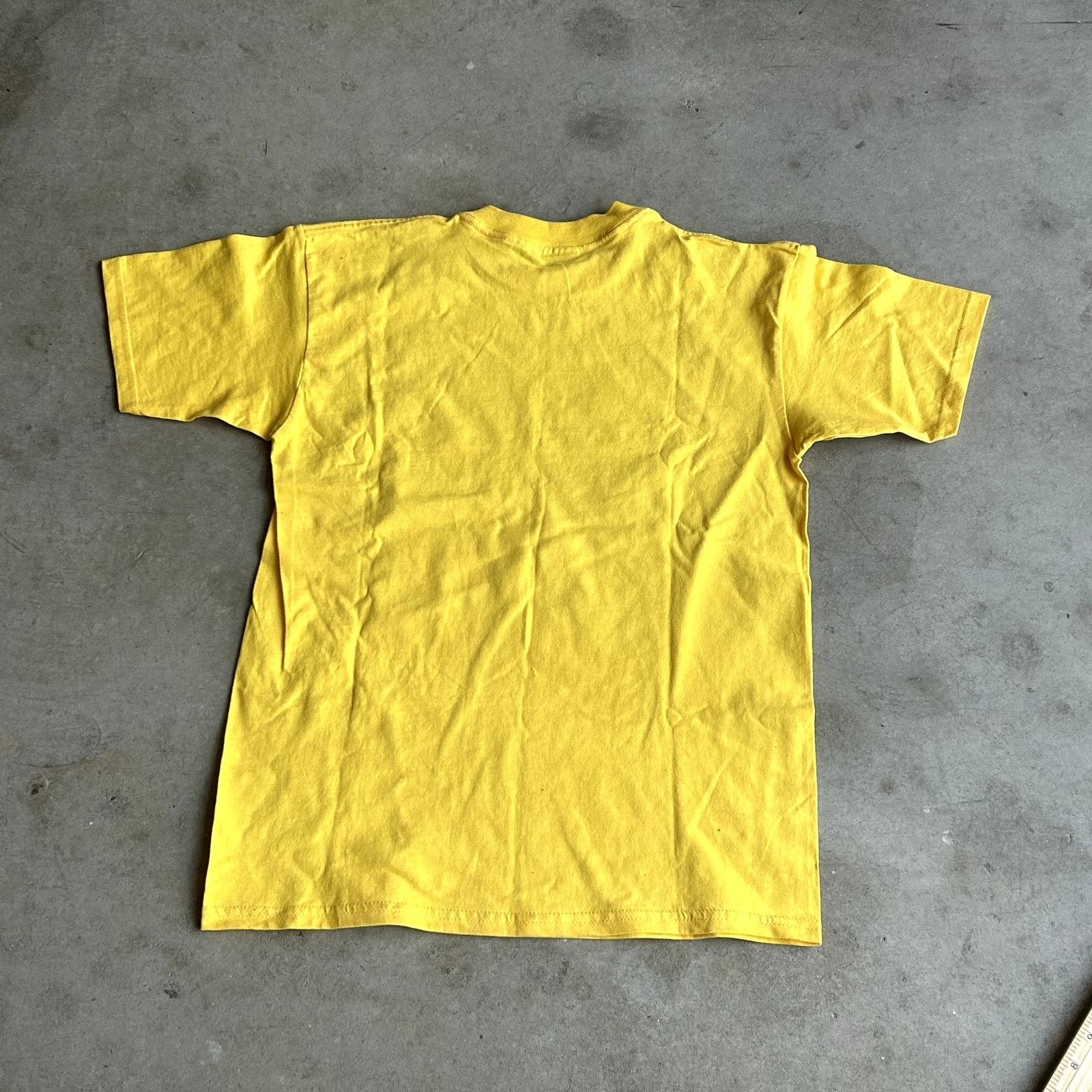 Gildan Y2K Deadstock Wells Fargo Yellow T-Shirt XL Size US XL / EU 56 / 4 - 5 Thumbnail