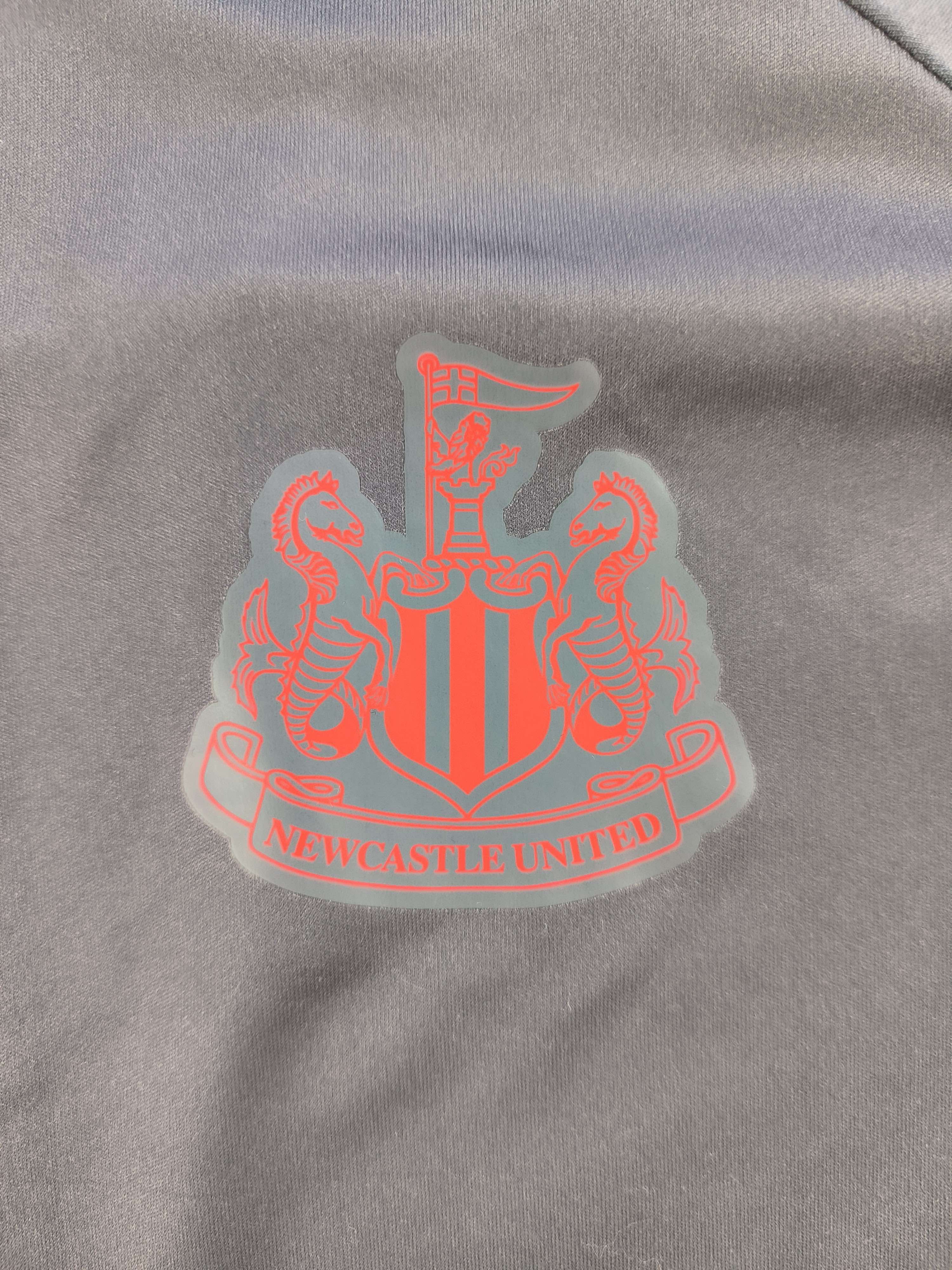 Castore Newcastle United 22-23 Castore training football jersey XXL Size US XXL / EU 58 / 5 - 4 Thumbnail