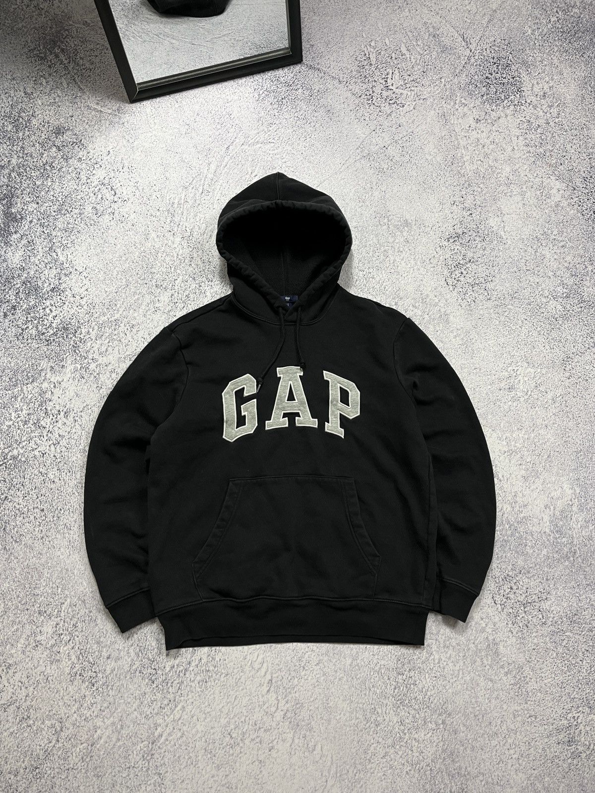 Gap × Vintage Gap Big Embroidered Logo Hoodie Black Y2K Streetwear Hype Size US S / EU 44-46 / 1 - 1 Thumbnail