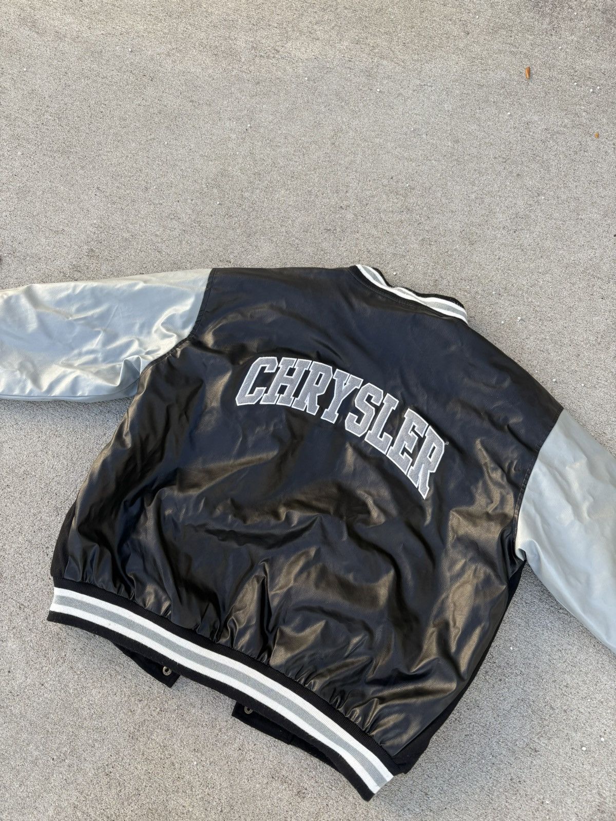 Chrysler × Vintage Vintage Chrysler leather jacket Size US L / EU 52-54 / 3 - 2 Thumbnail