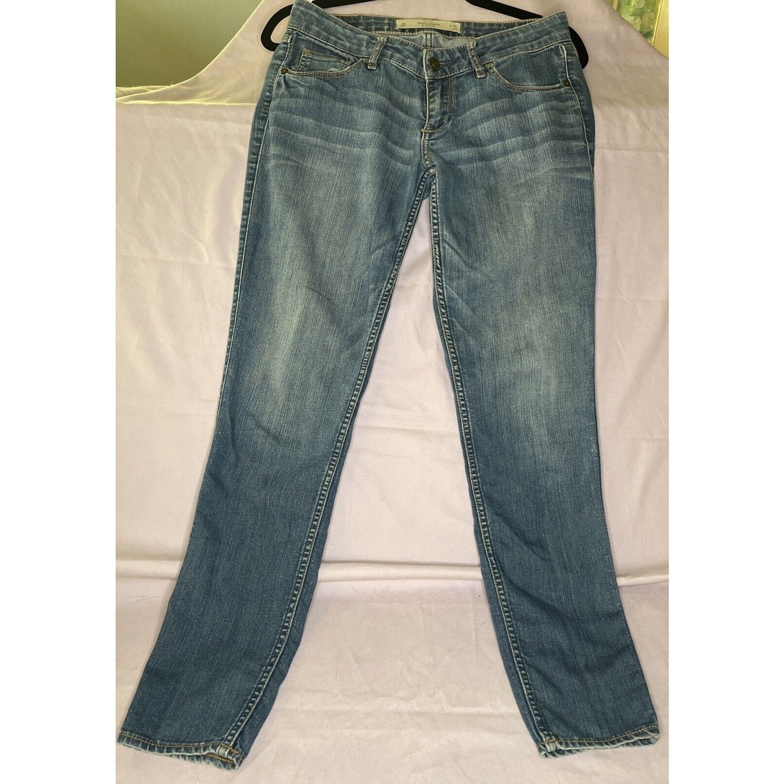 Abercrombie & Fitch Abercrombie And Fitch Jeans Womens Size 2 Straight Leg Size 26" / US 2 / IT 38 - 1 Thumbnail